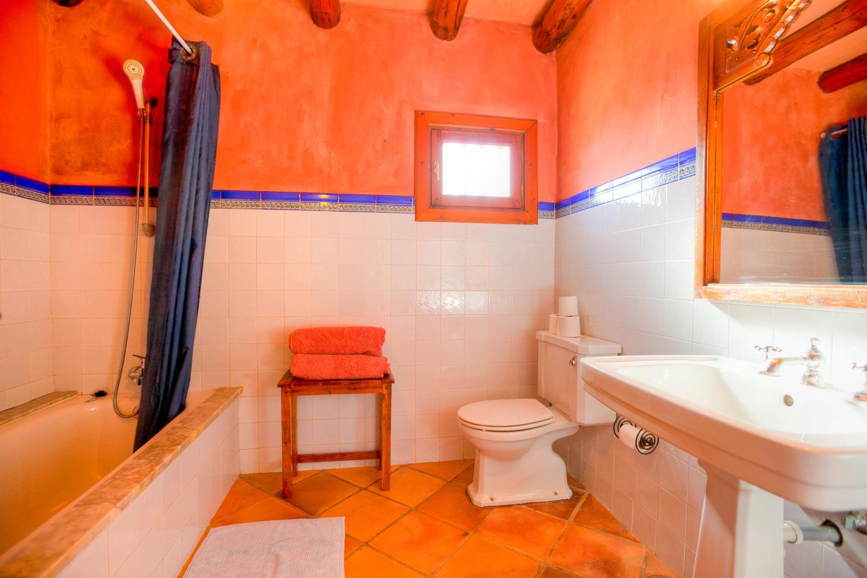 One-Bedroom Cottage with Terrace (3 Adults) - La Troja photo 2