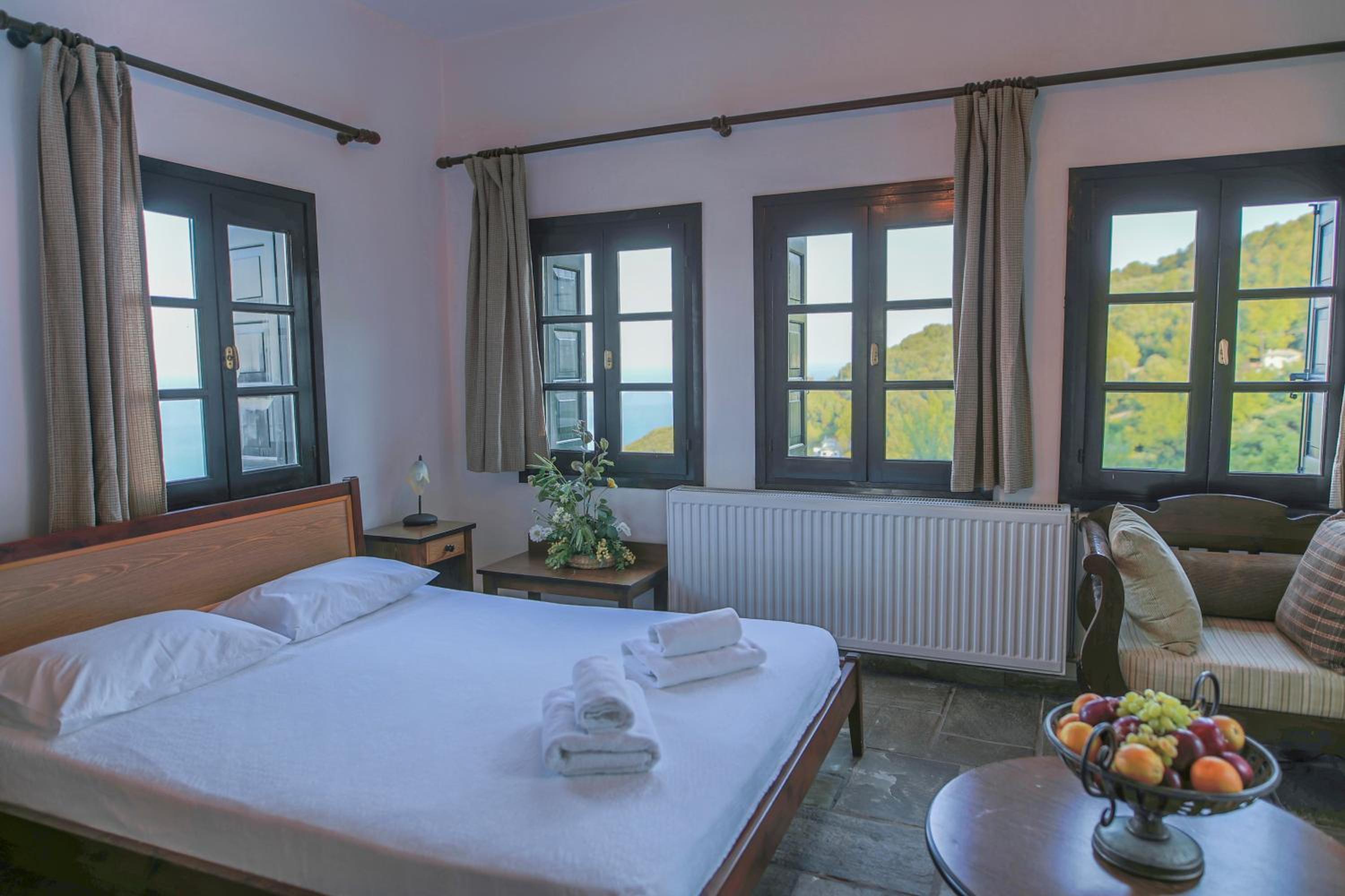 Family Room with Sea View - Photo 4