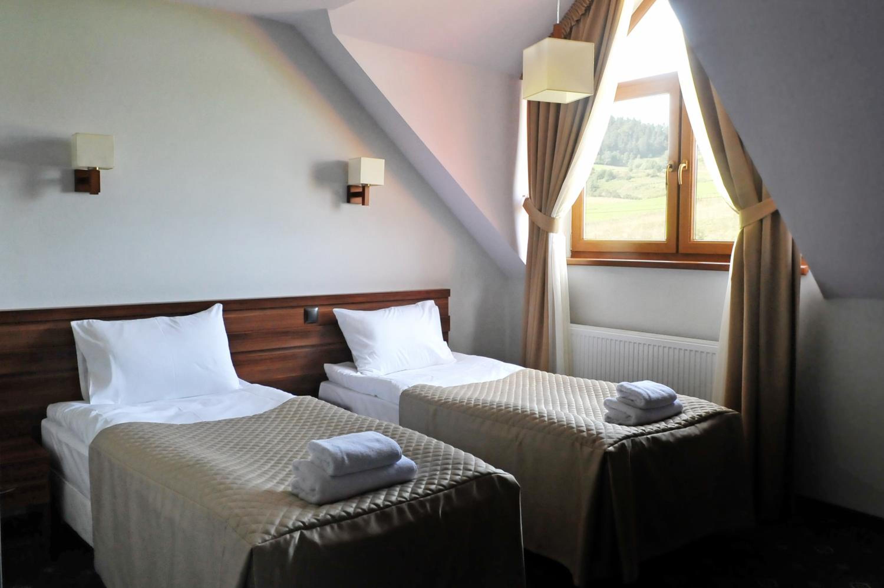 Twin Room - Photo 1
