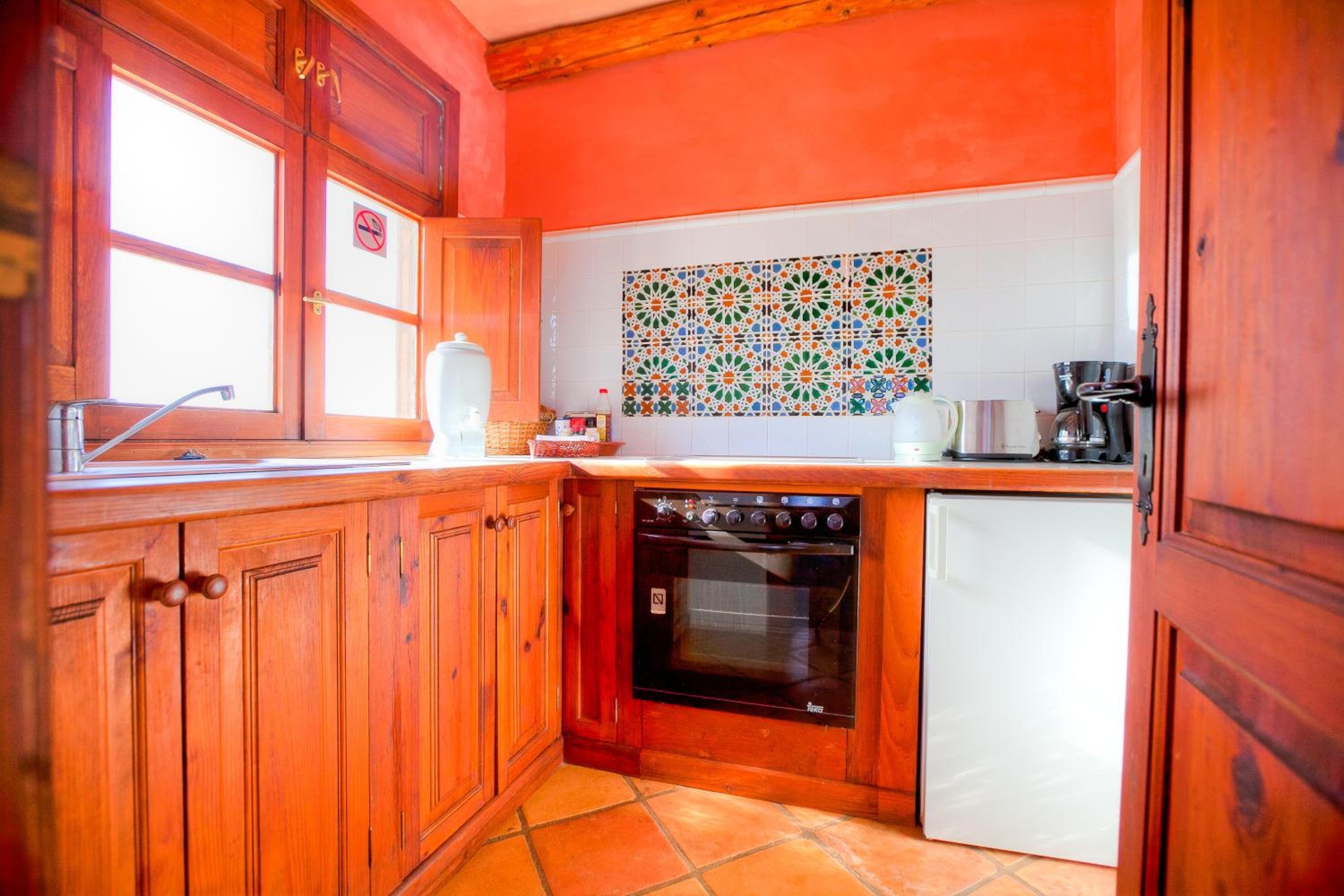 One-Bedroom Cottage with Terrace (3 Adults) - La Troja photo 3