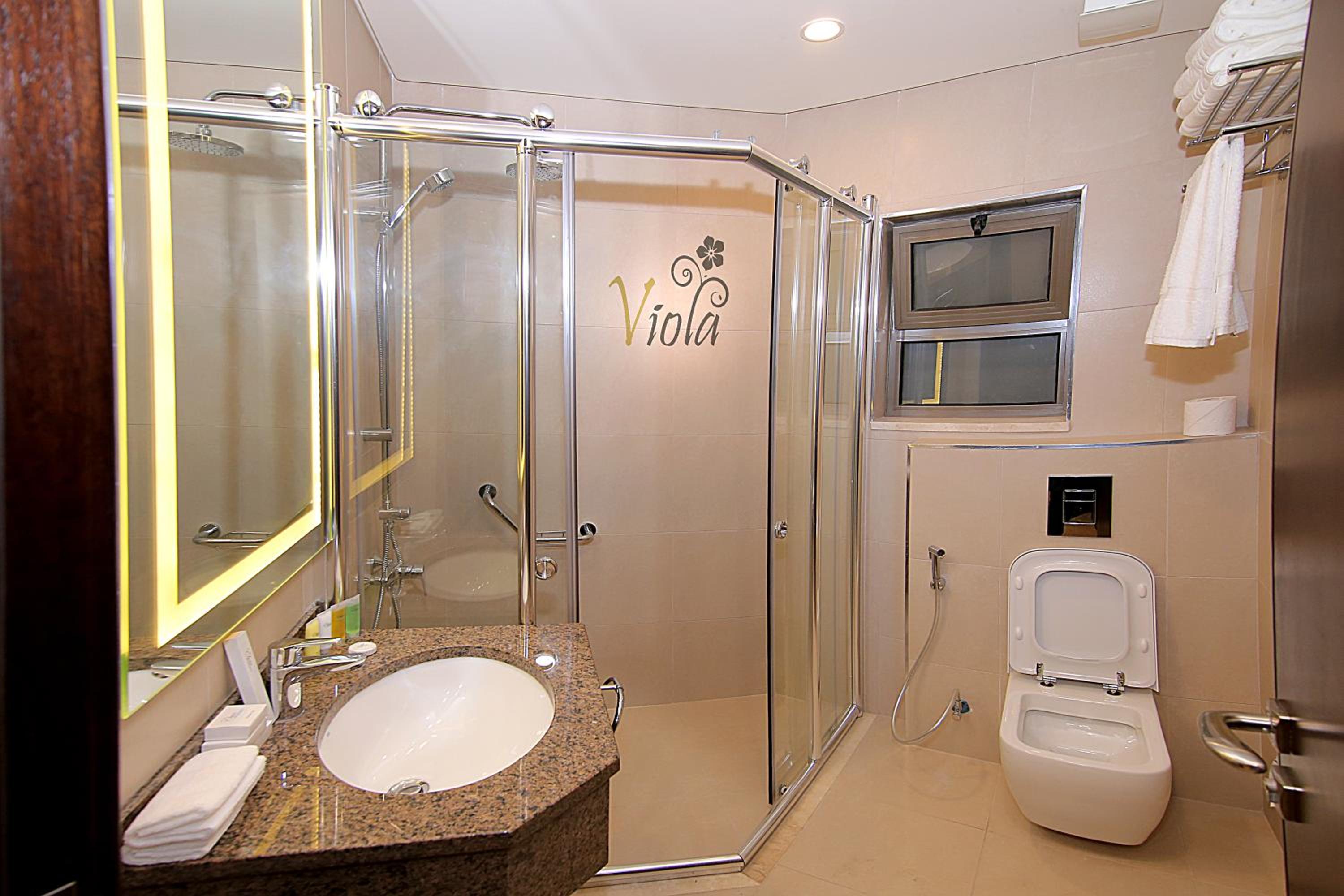 Deluxe Junior Suite photo 2