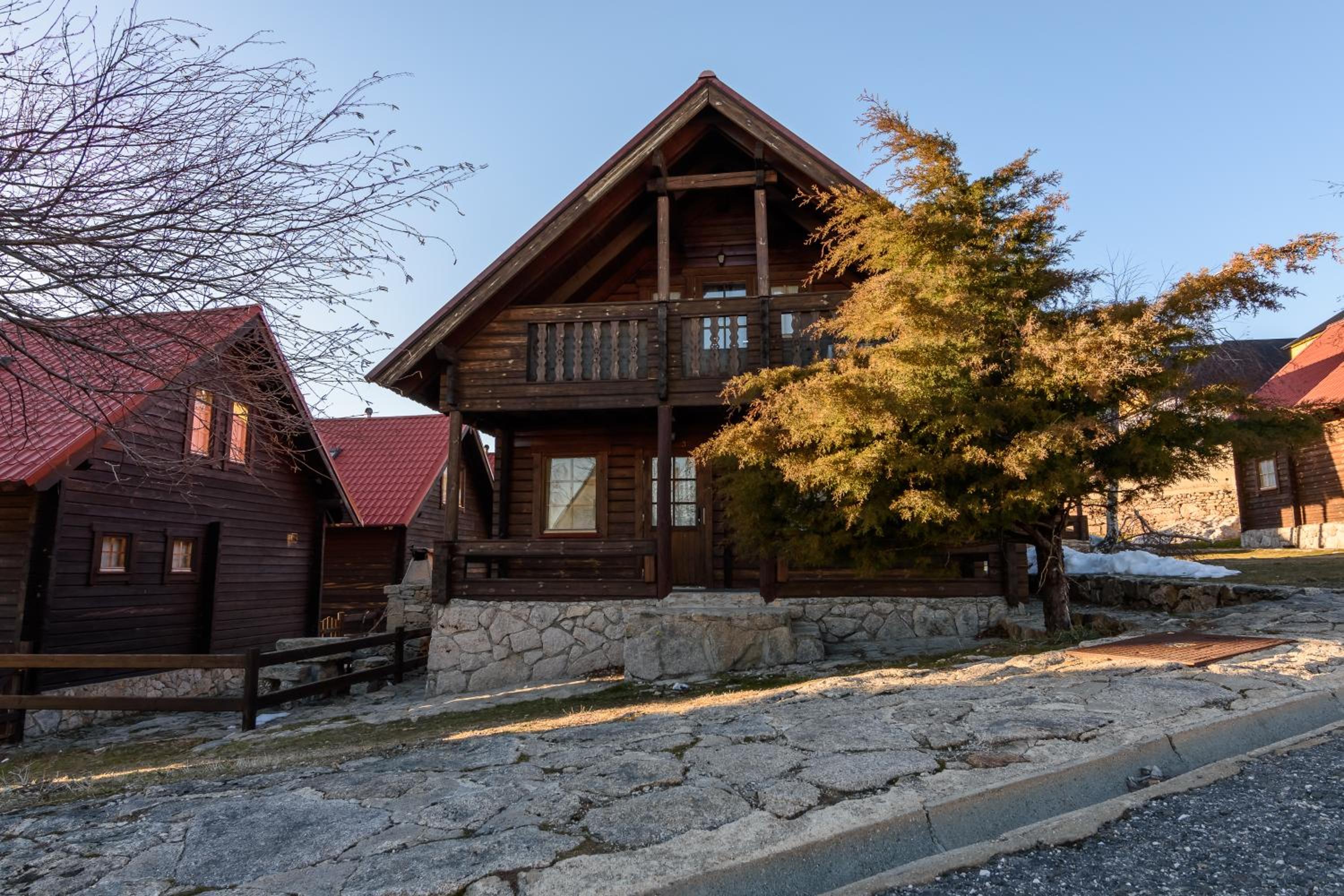 Three-Bedroom Chalet photo 3