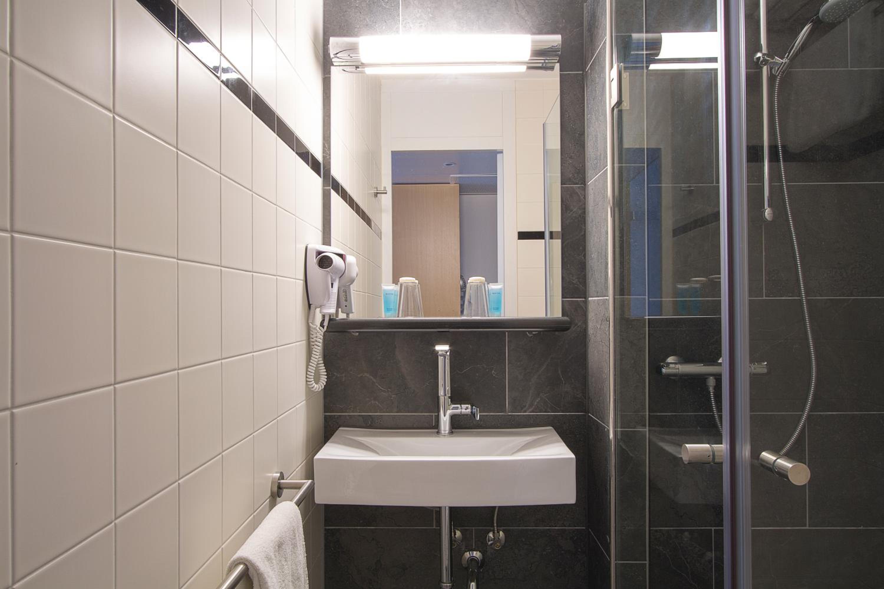 Comfort Twin Room - Photo 2