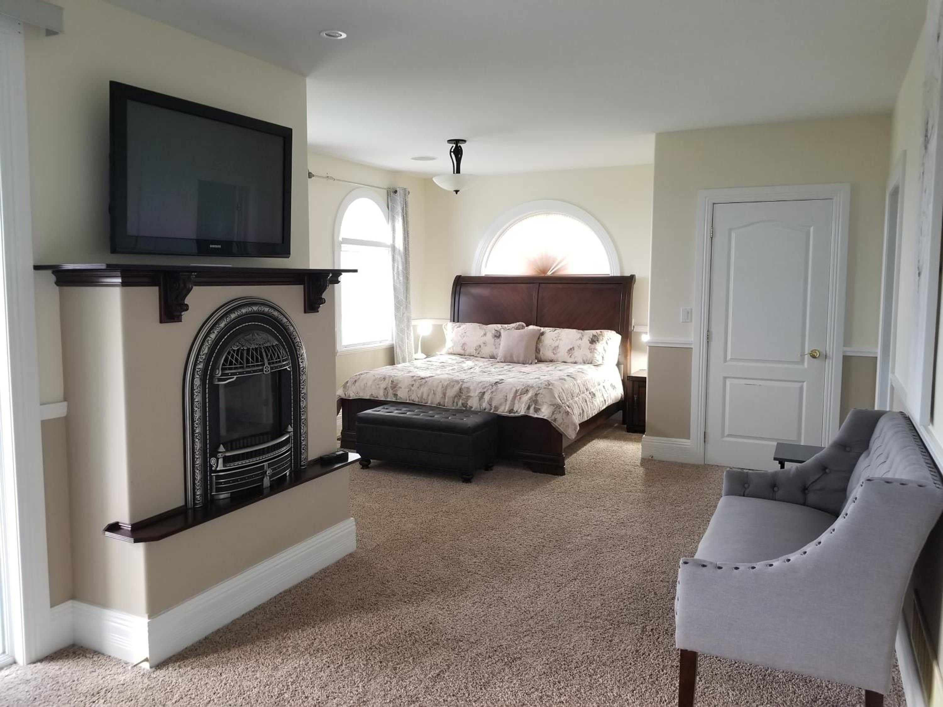Deluxe King Room