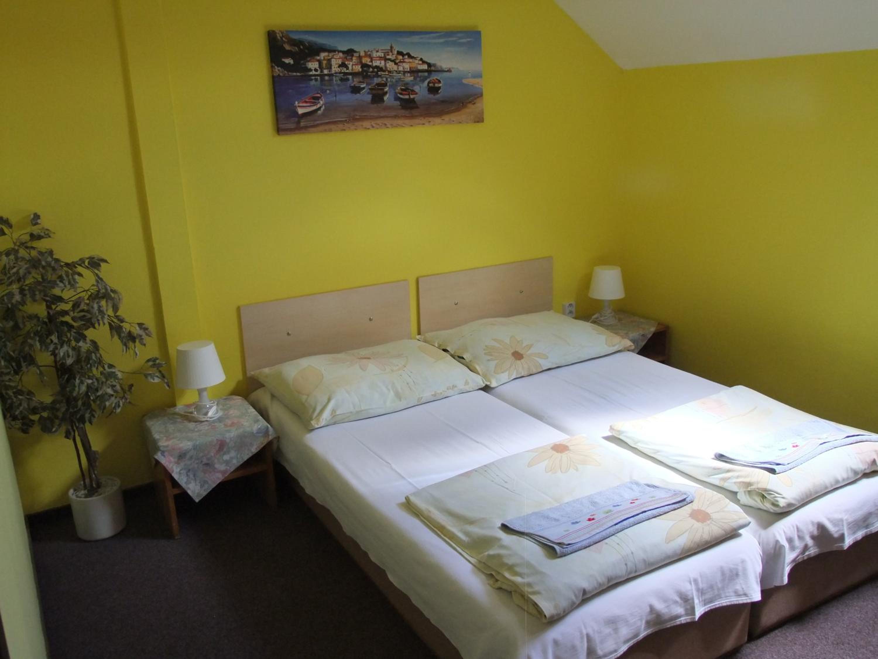 Triple Room - Photo 5