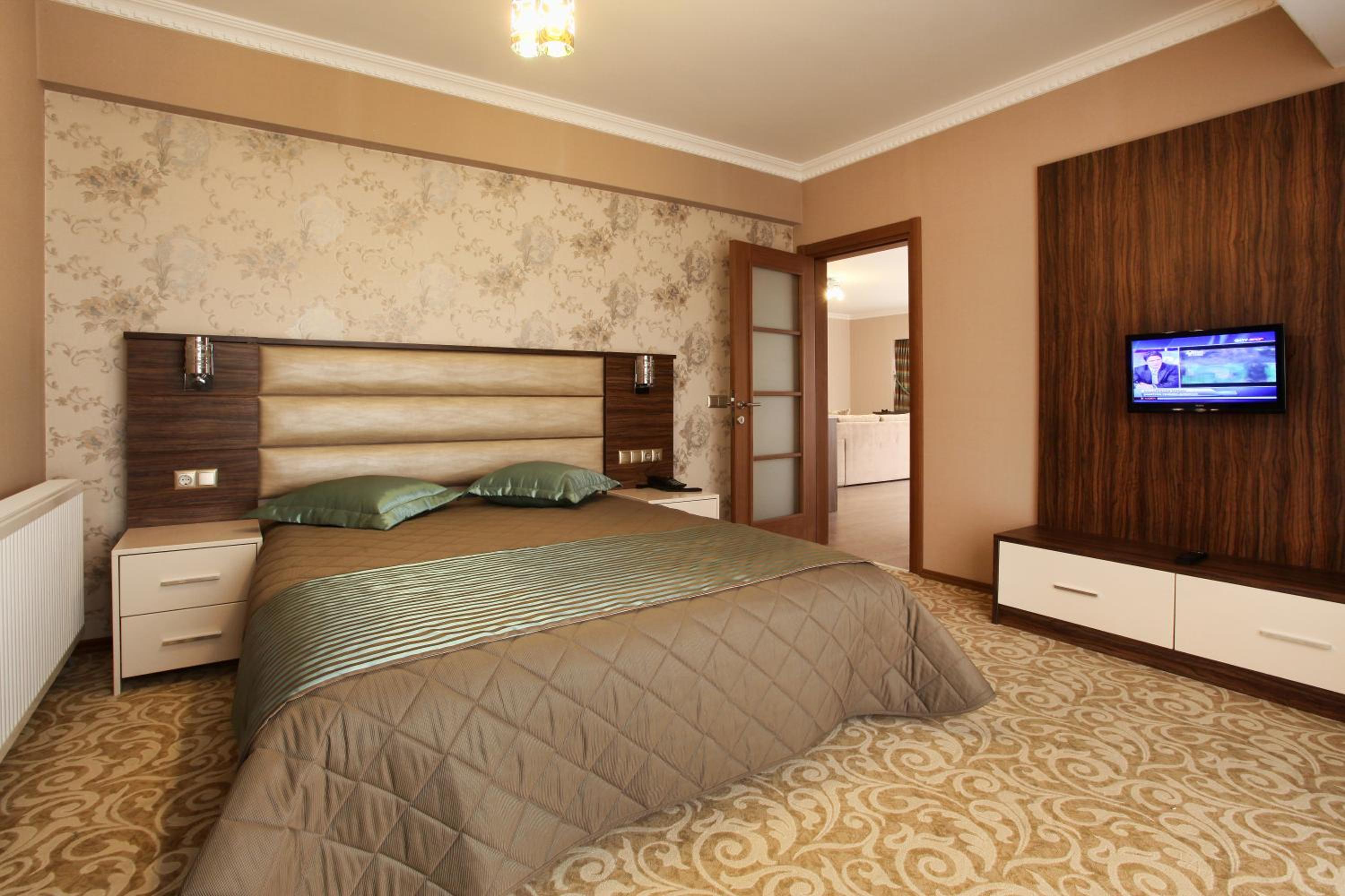 Deluxe Suite photo 3