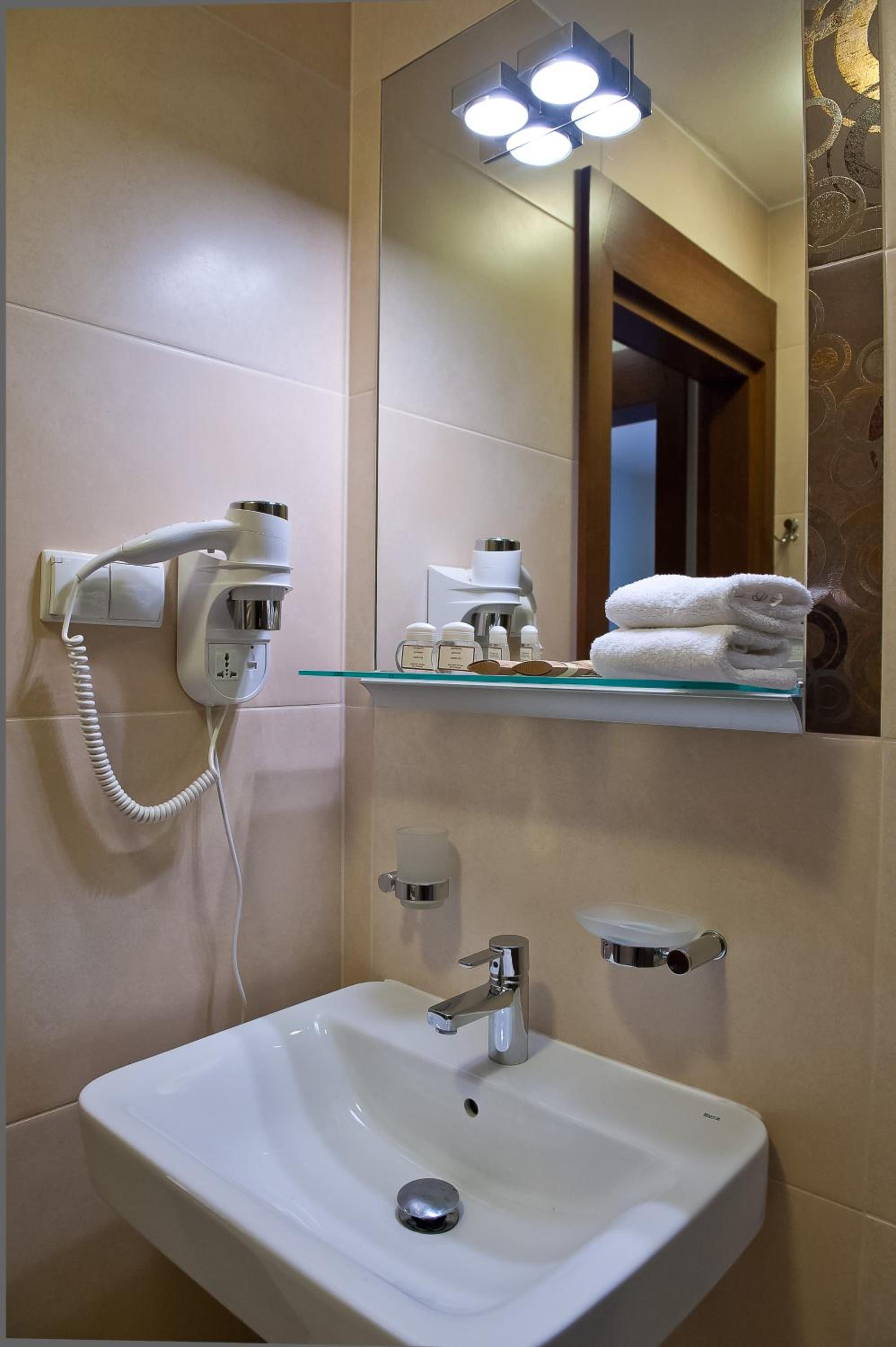 Double or Twin Room photo 2