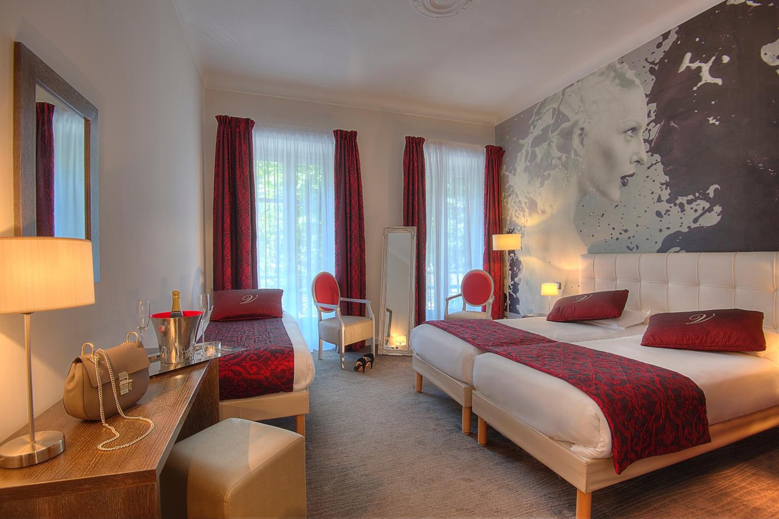 Triple Room with City View - Photo 1