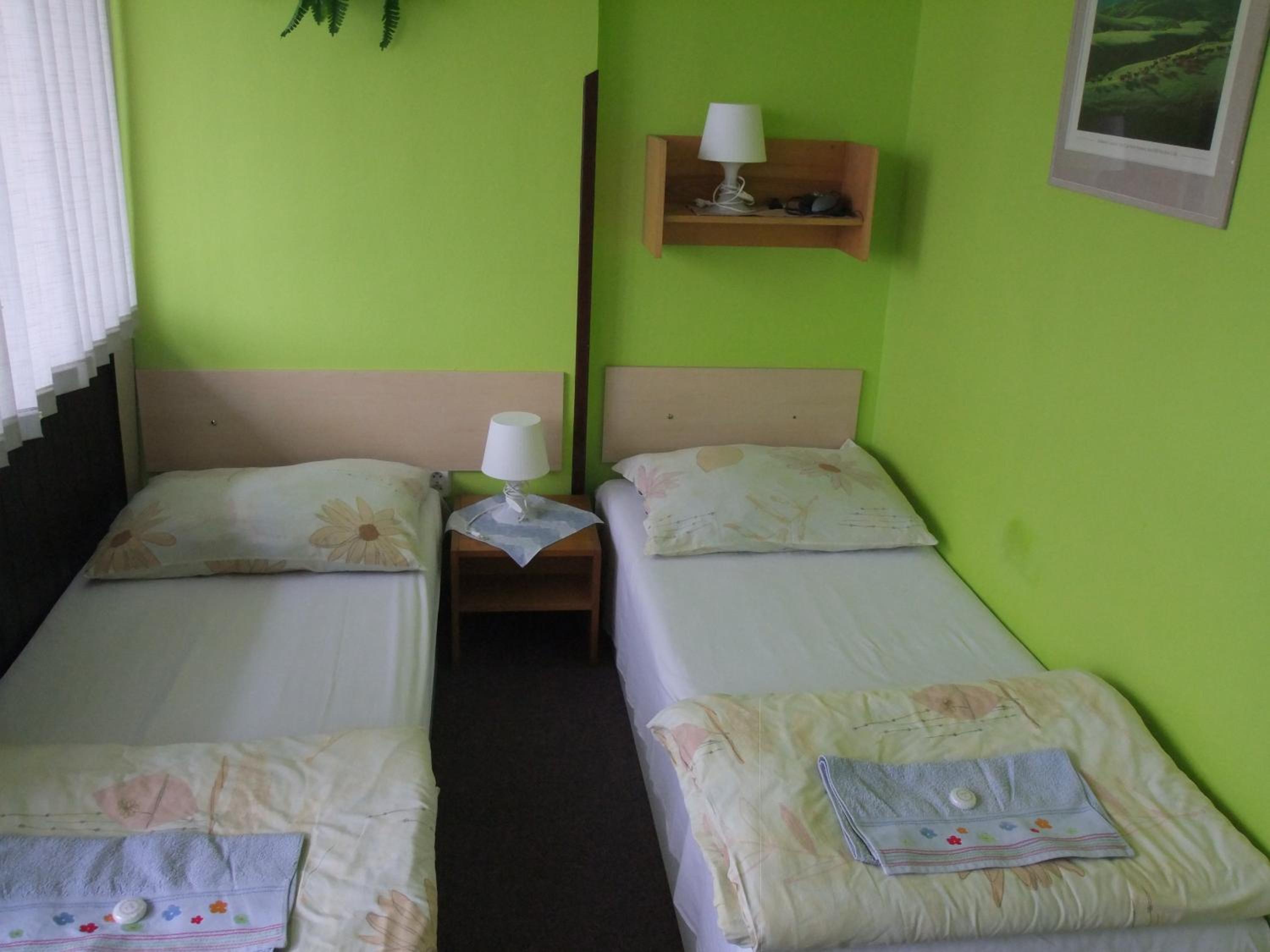Triple Room - Photo 6