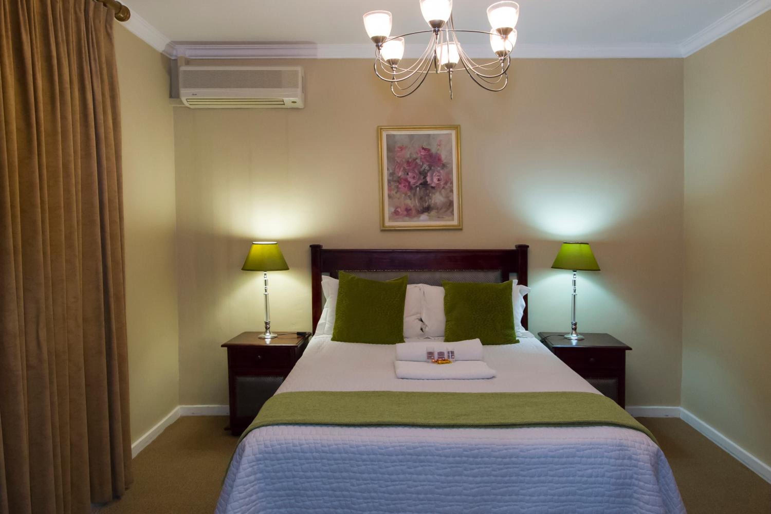 Double Room with Garden Access - Room 7 photo 1