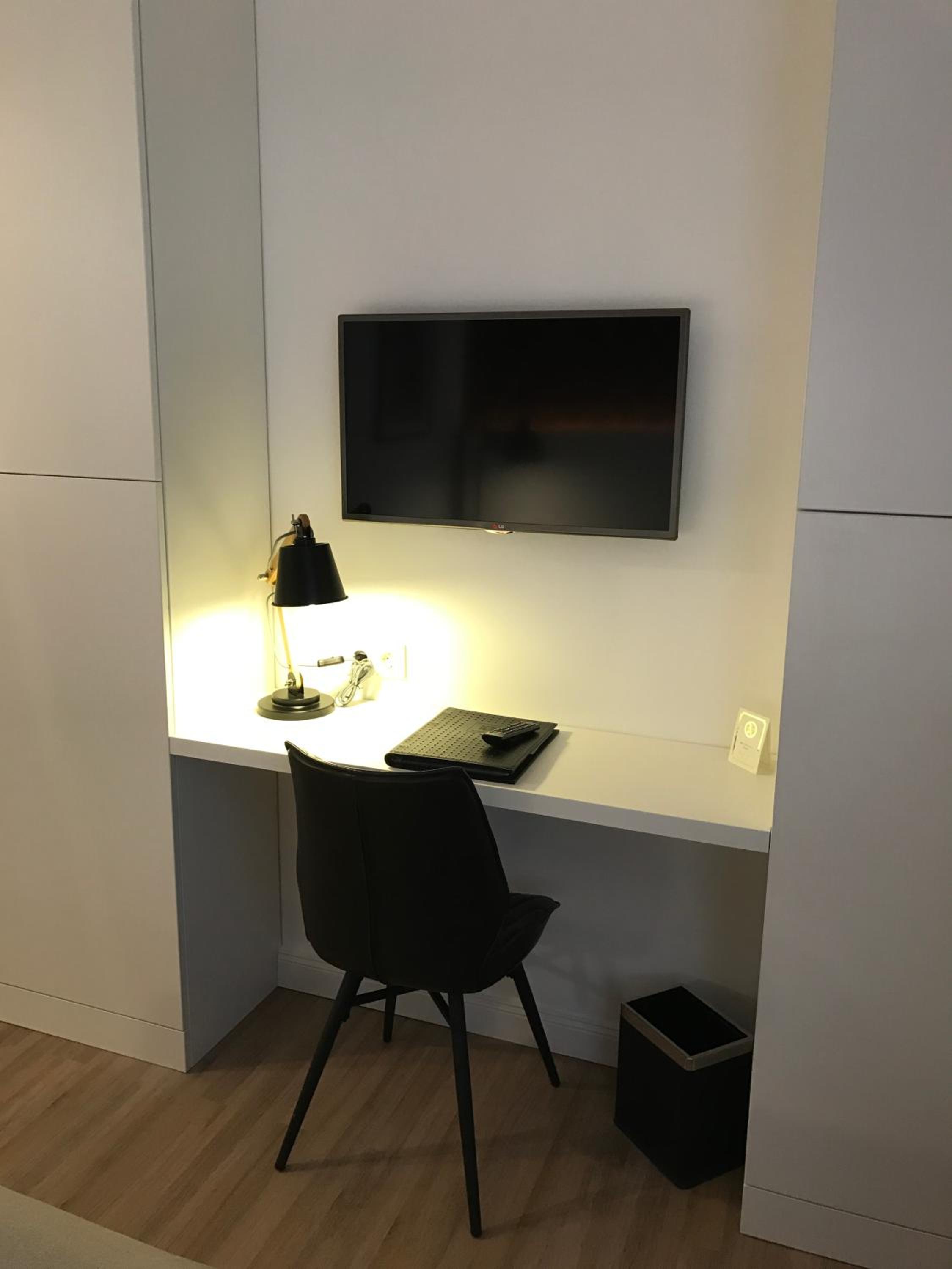 Single Room photo 3
