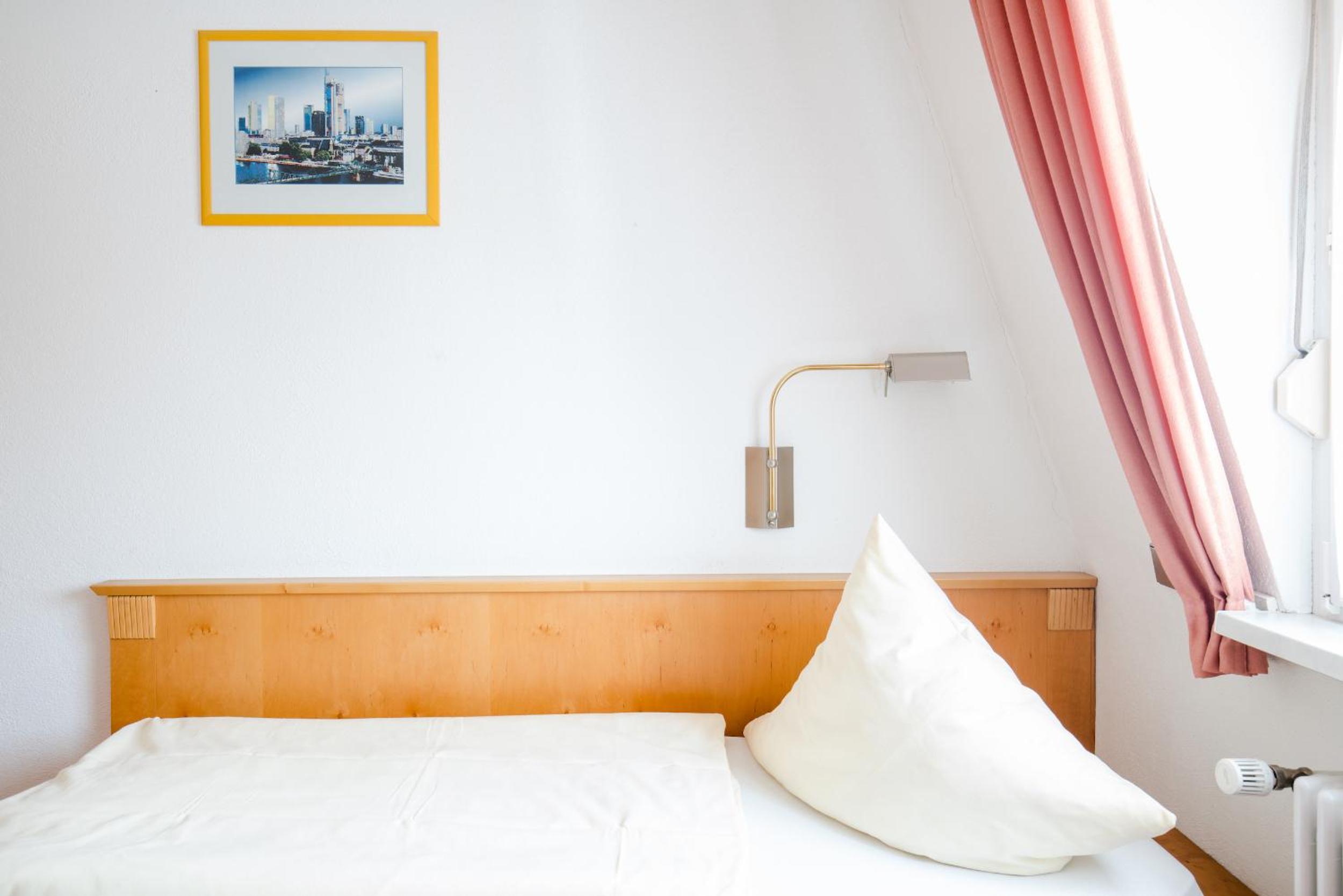 Standard Single Room photo 2