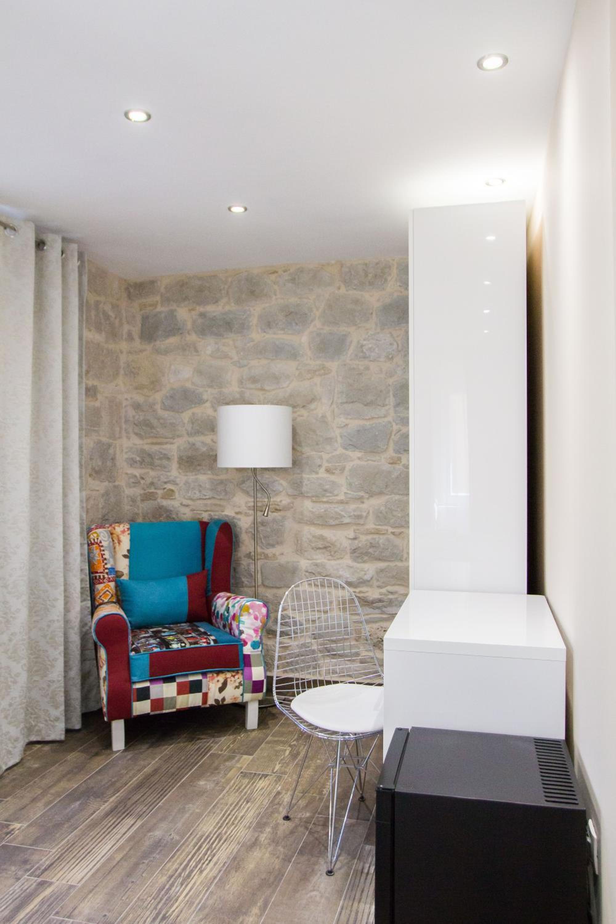 Superior King Room - Photo 31