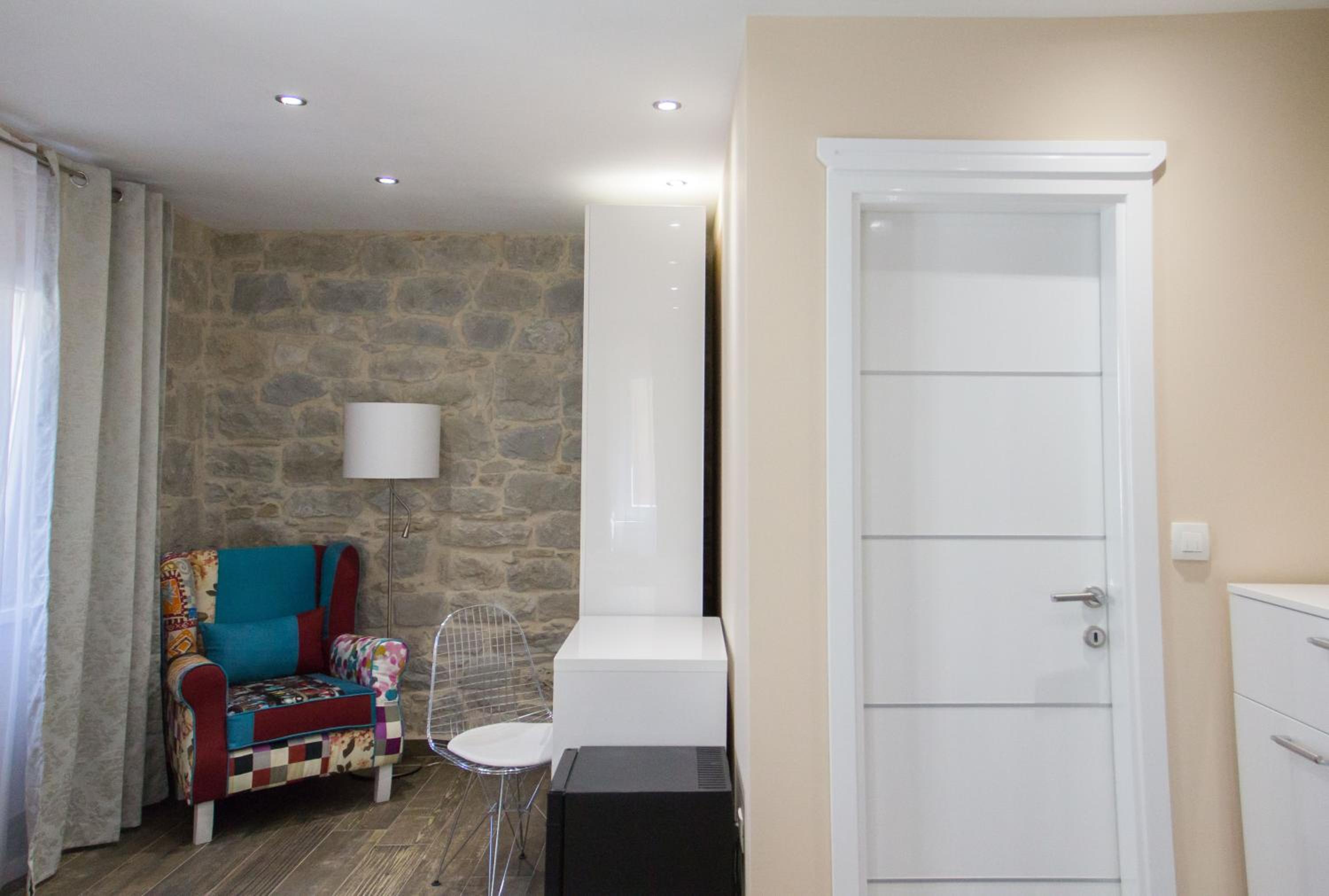 Superior King Room - Photo 28