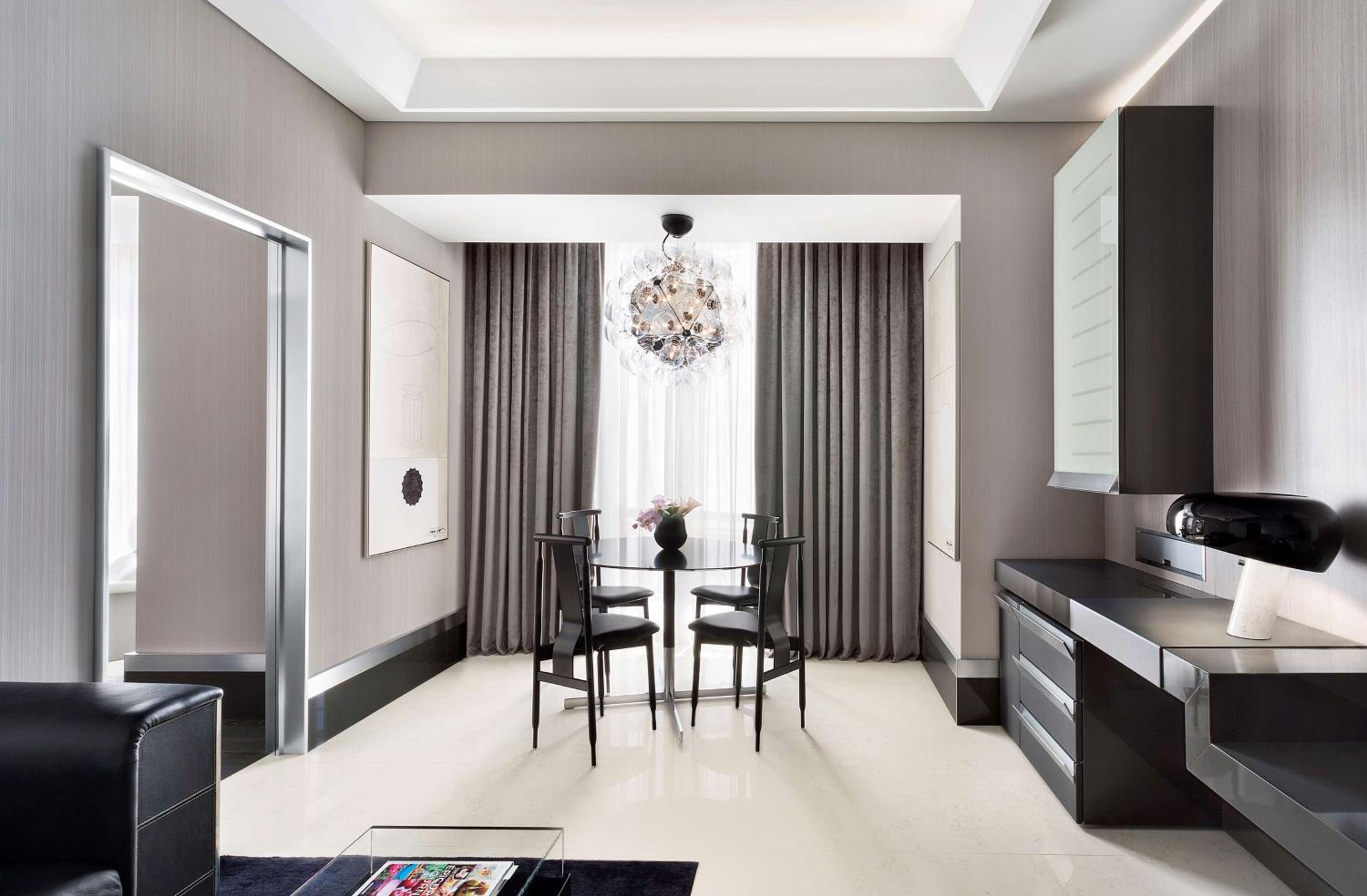 Signature Suite thumbnail 6