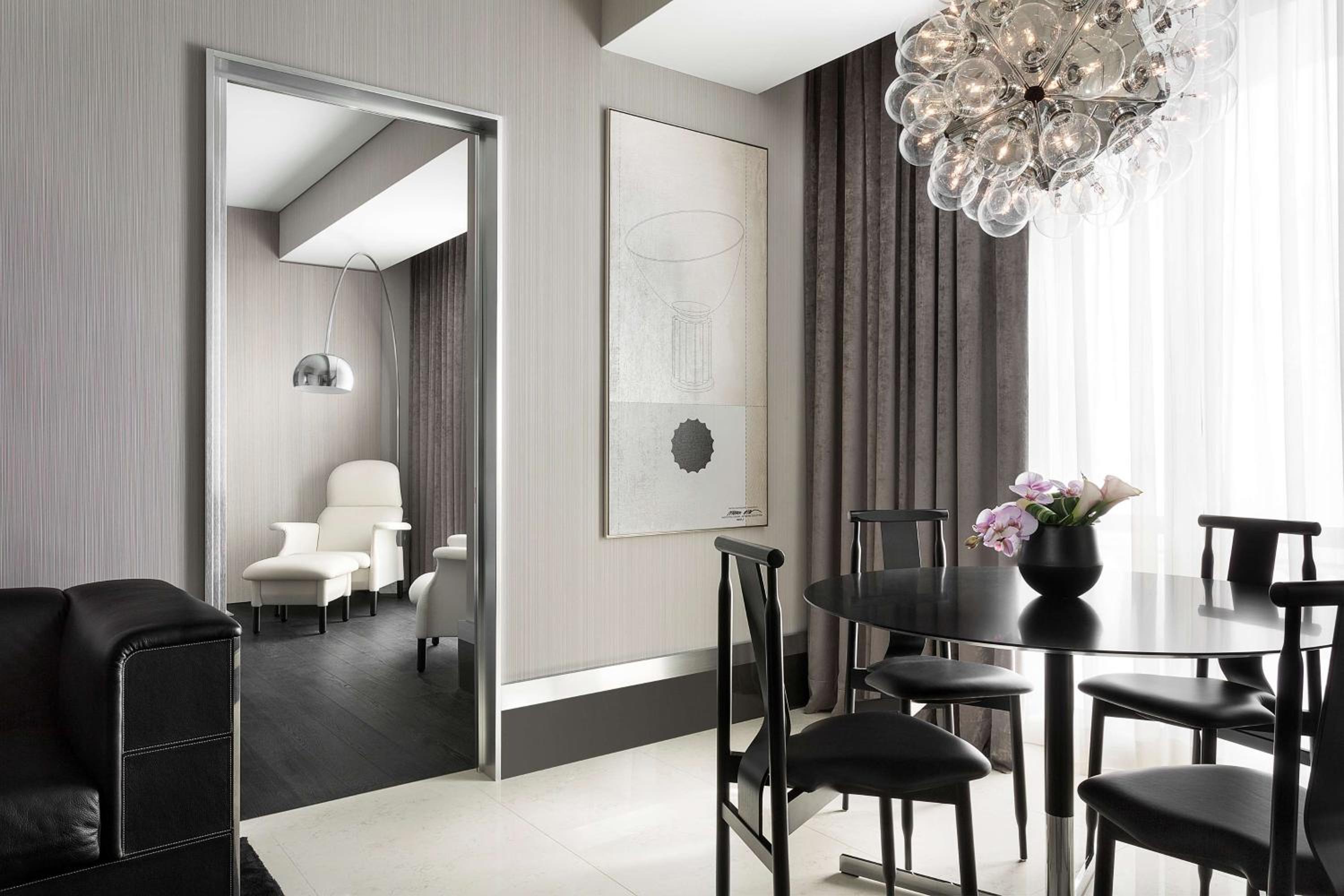 Signature Suite thumbnail 5