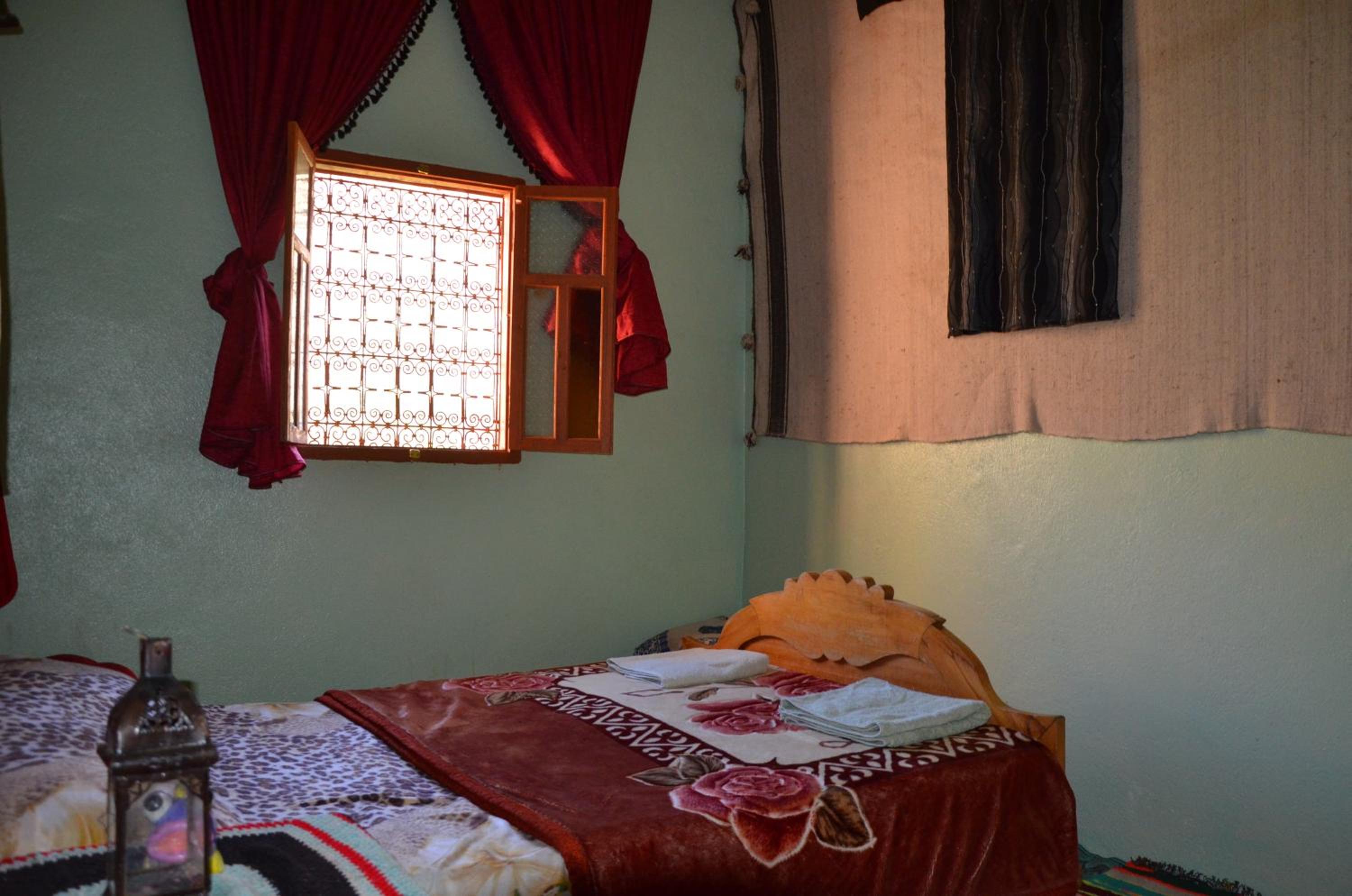 Standard Single Room with Shared Bathroom photo 2