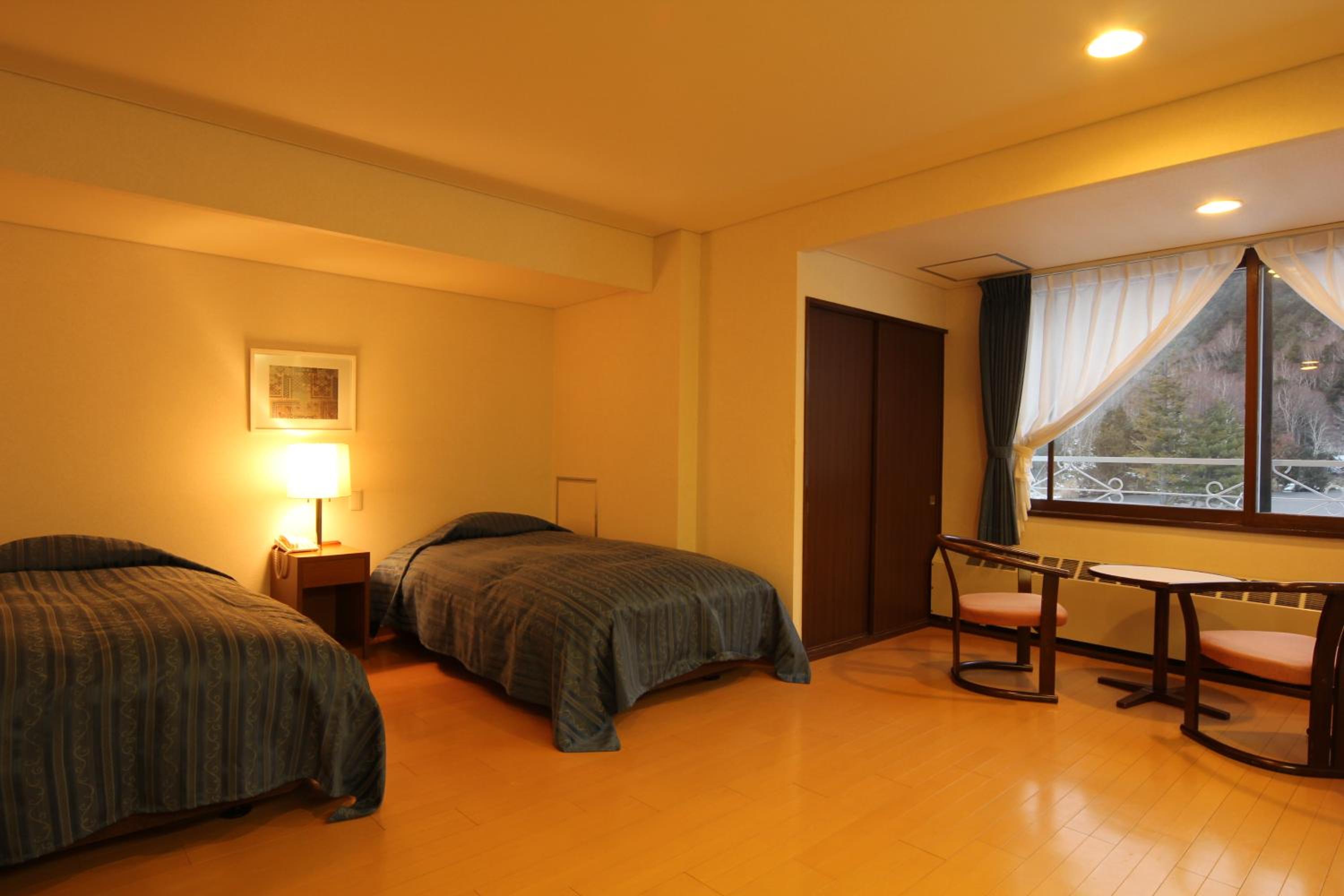 Twin Room with Shared Bathroom photo 3
