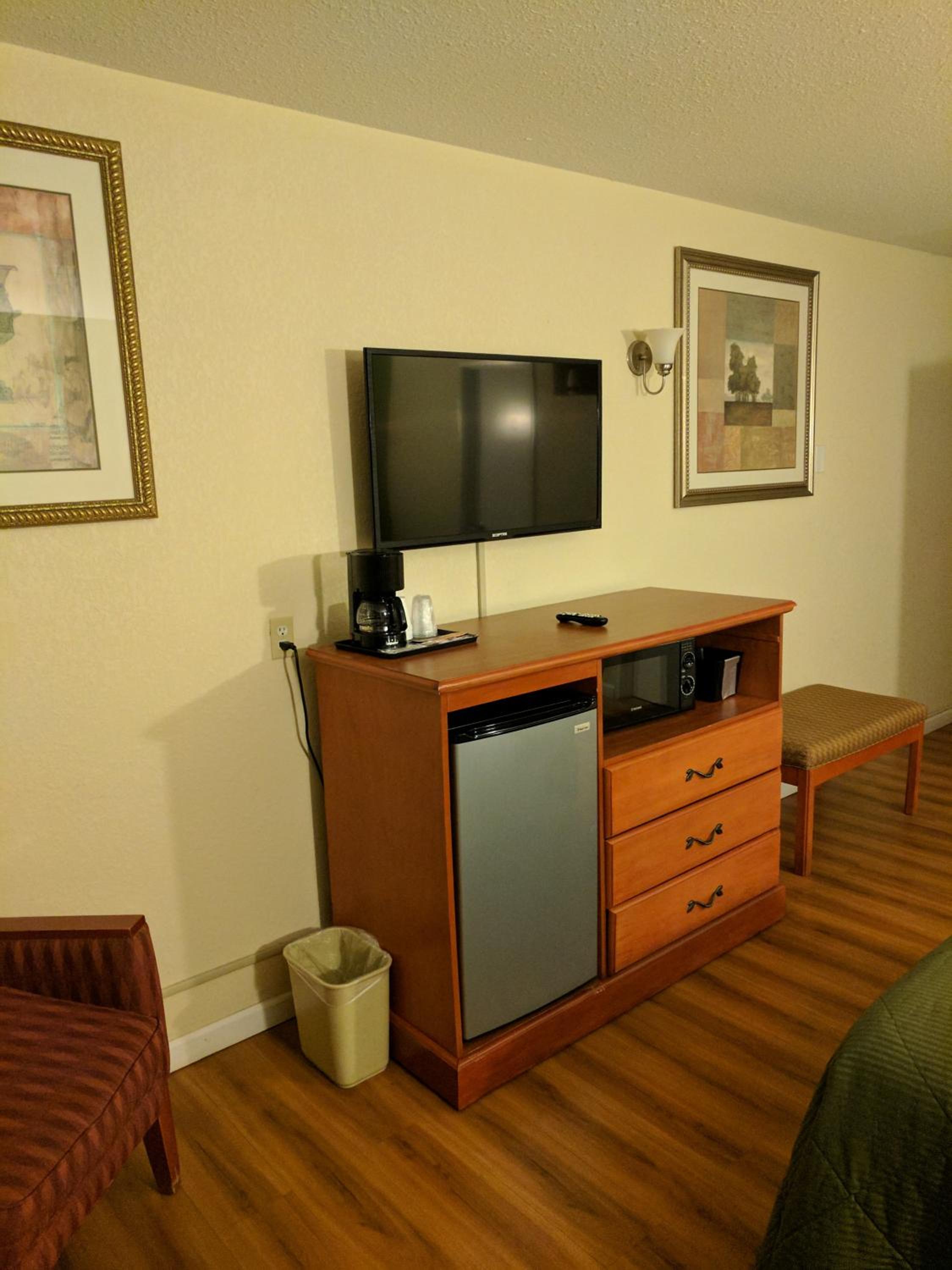 Double Room with Two Double Beds - Non-Smoking photo 3