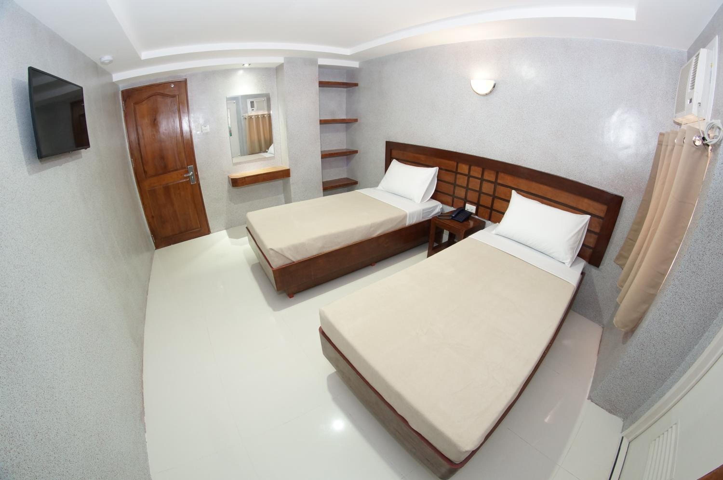 Standard Twin Room photo 2