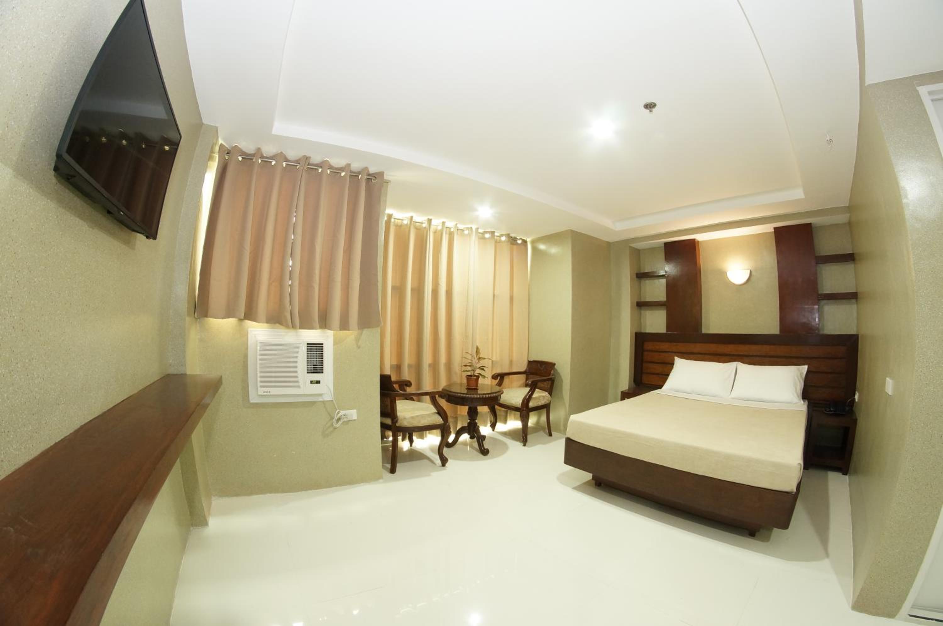 Deluxe Queen Room photo 3