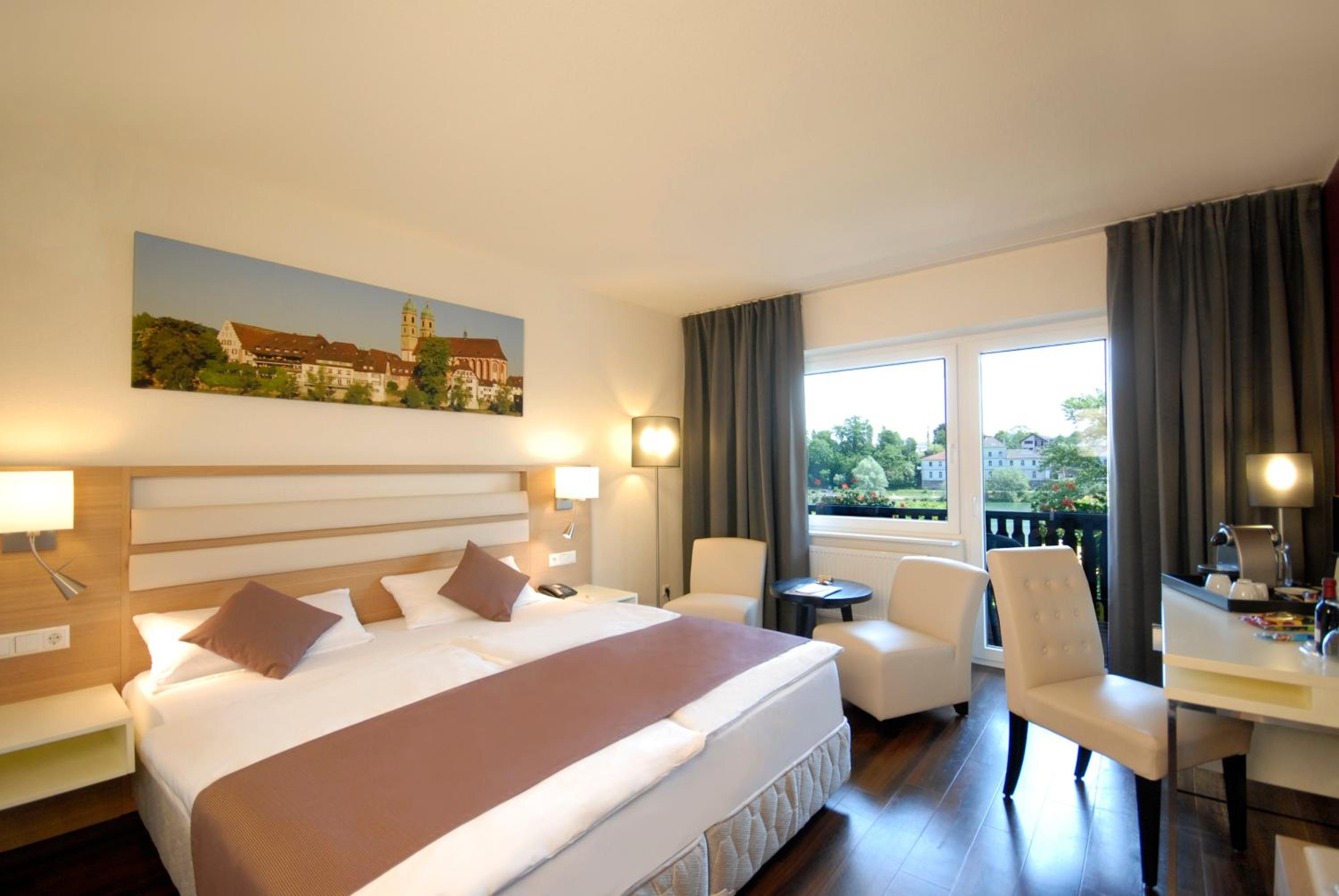 Double Room with Balcony - Photo 1