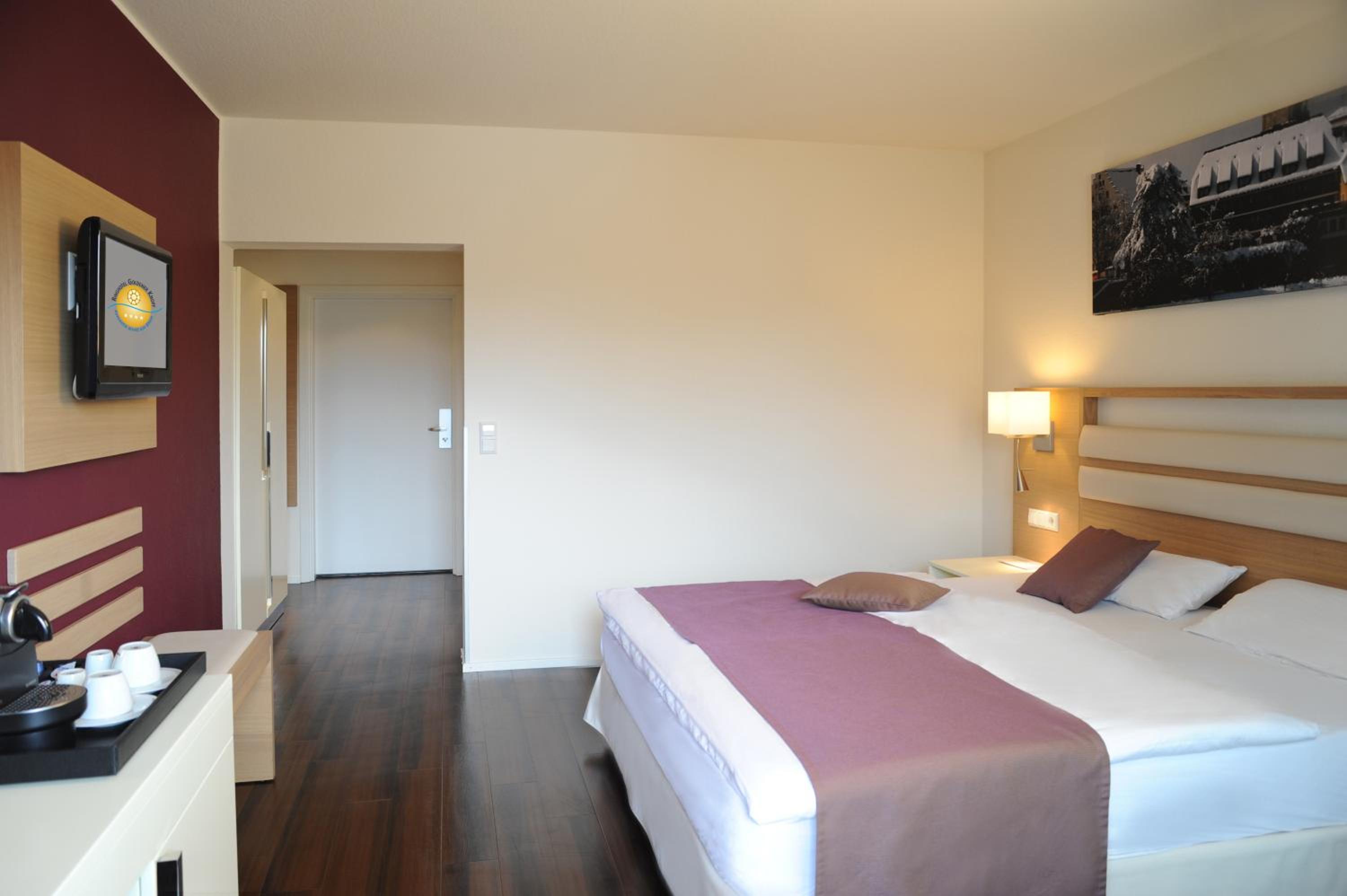 Double Room with Balcony - Photo 4