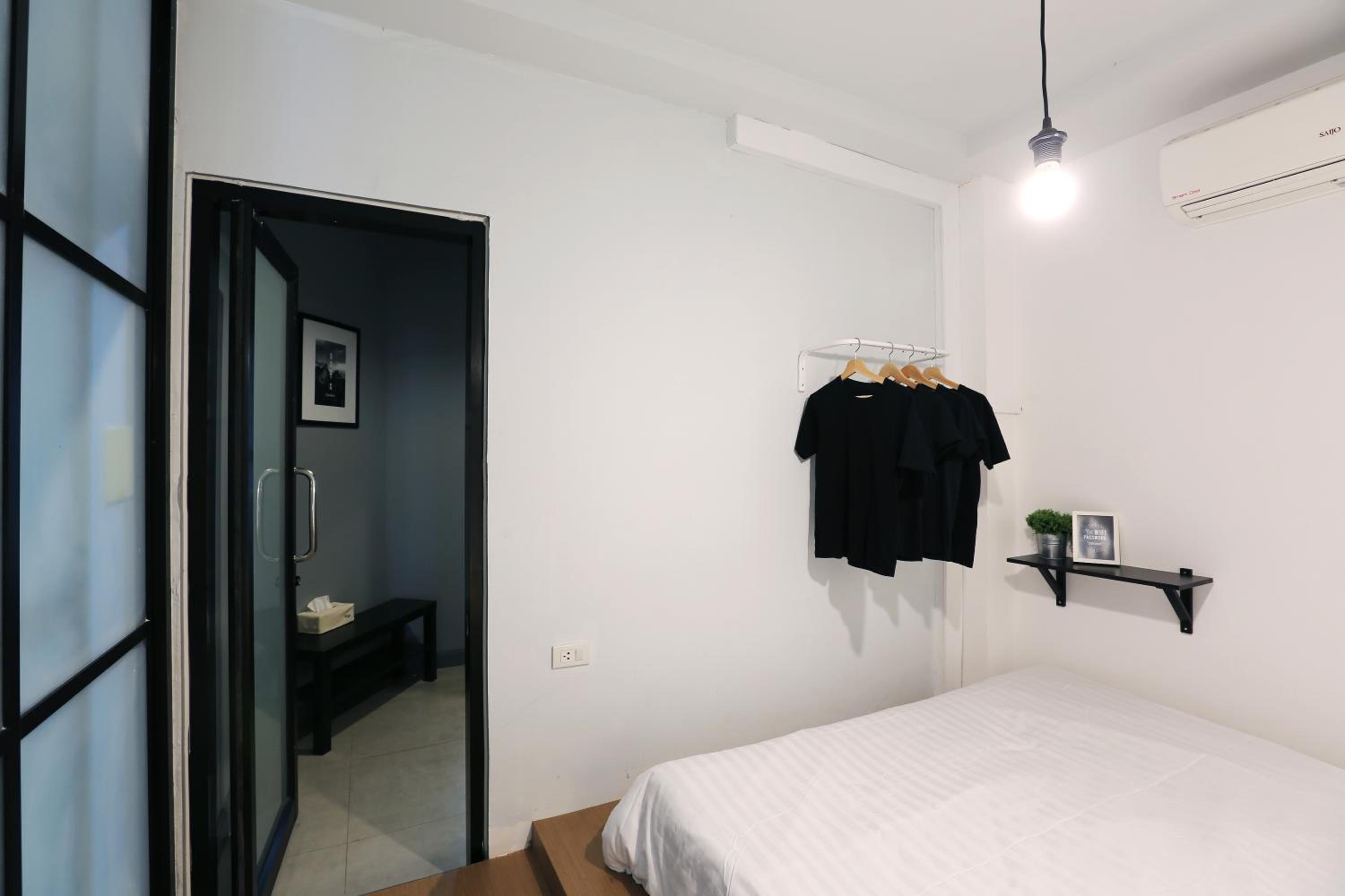 Standard Double Room with Private Bathroom photo 2