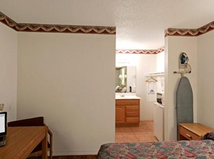 Double Room with Two Double Beds - Photo 3