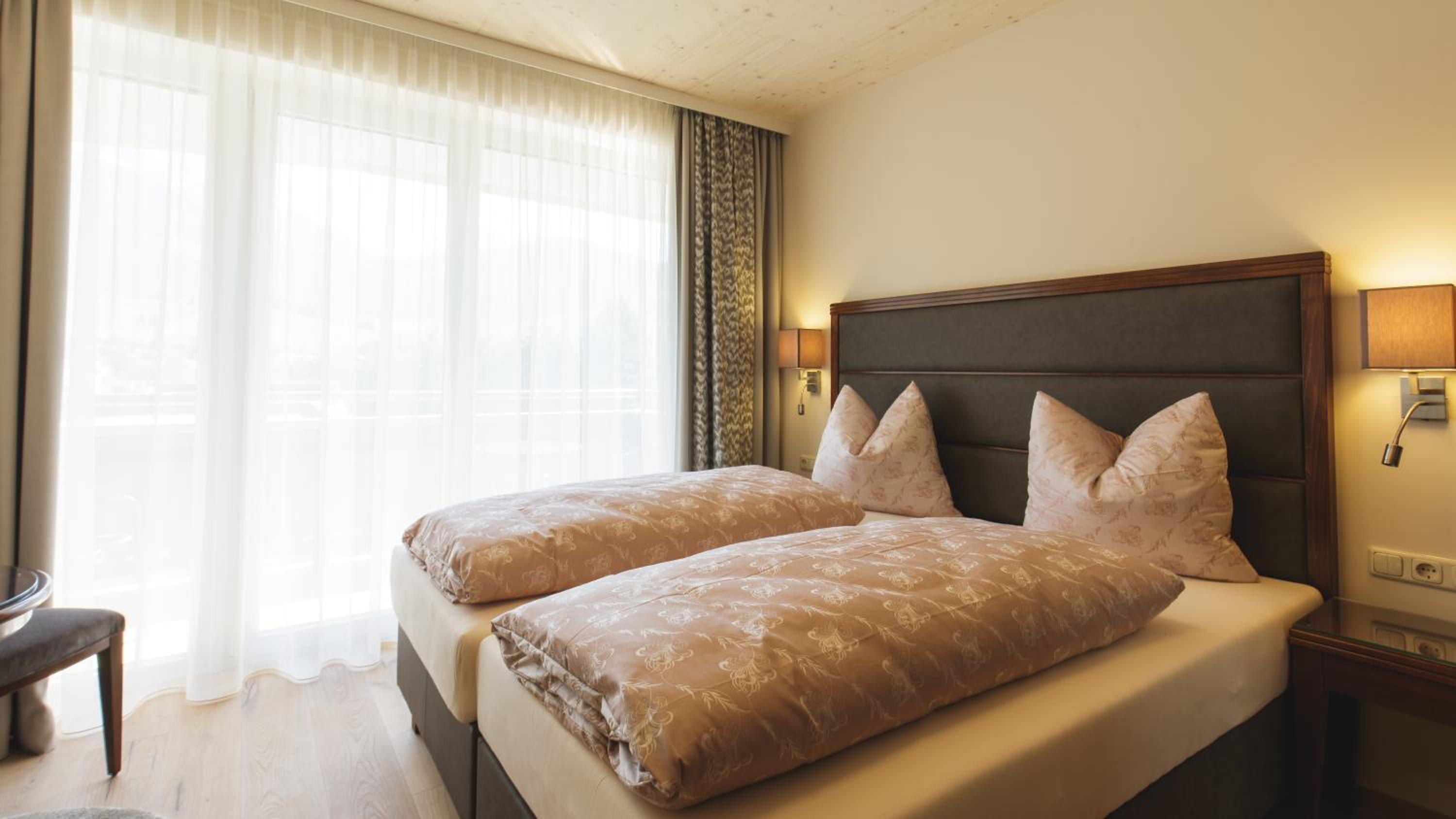Double Room with Mountain View