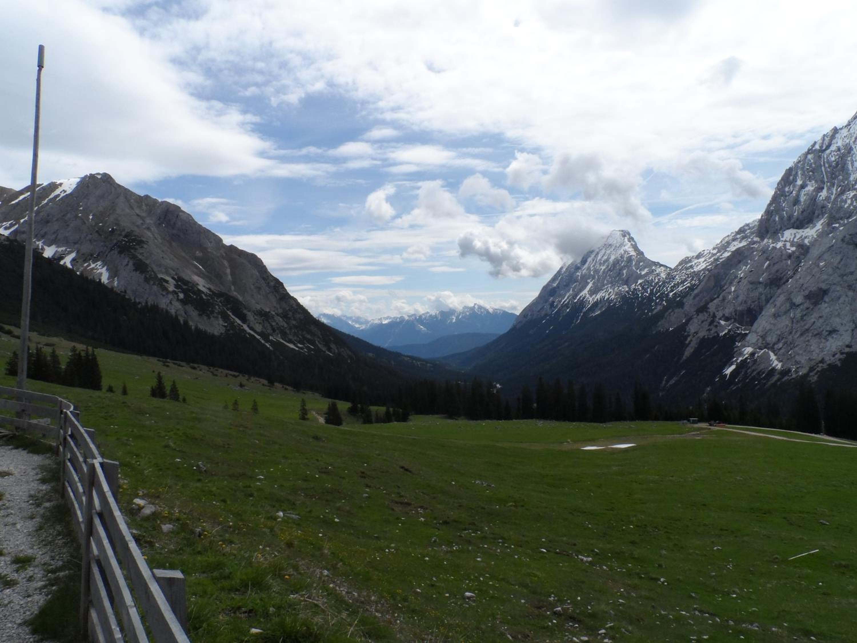 Studio Apartment photo 3