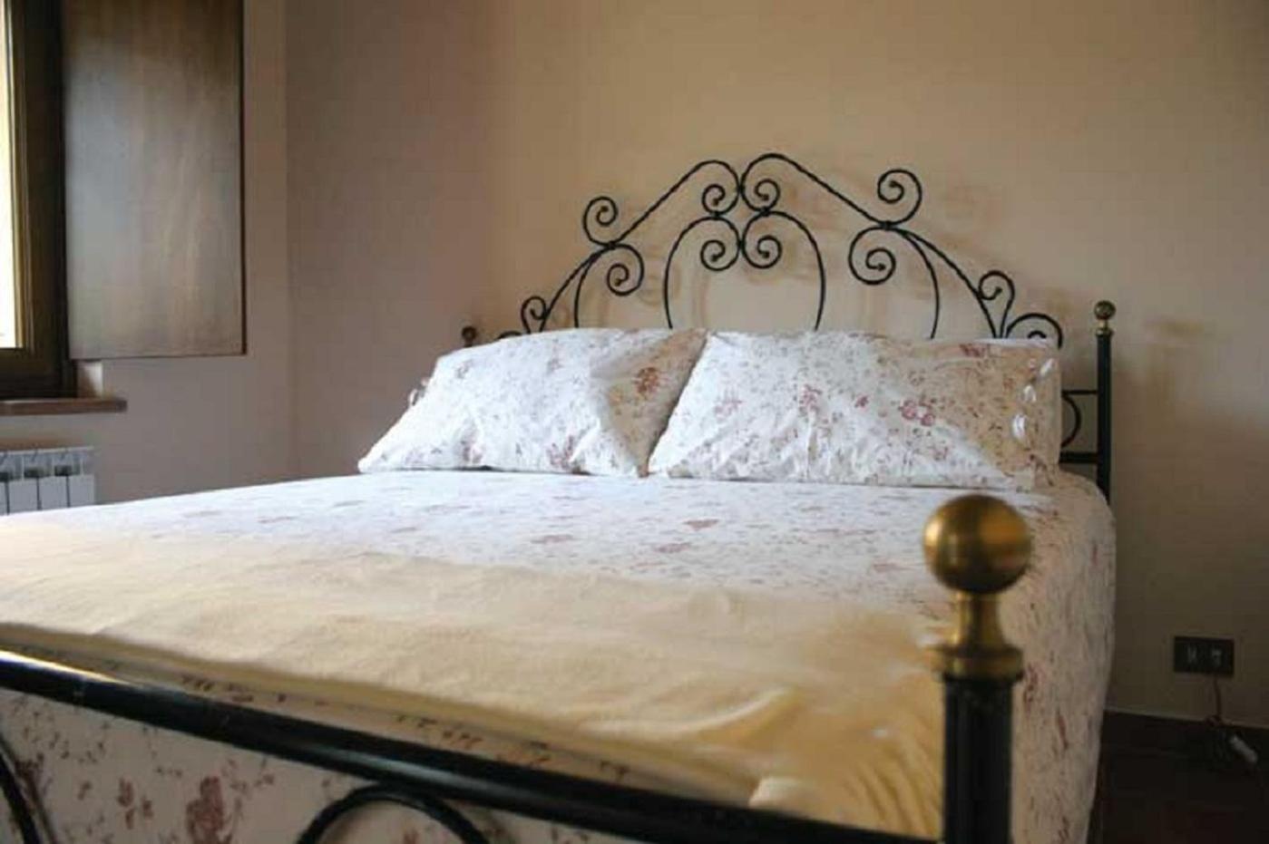 Double Room with Private Bathroom photo 1