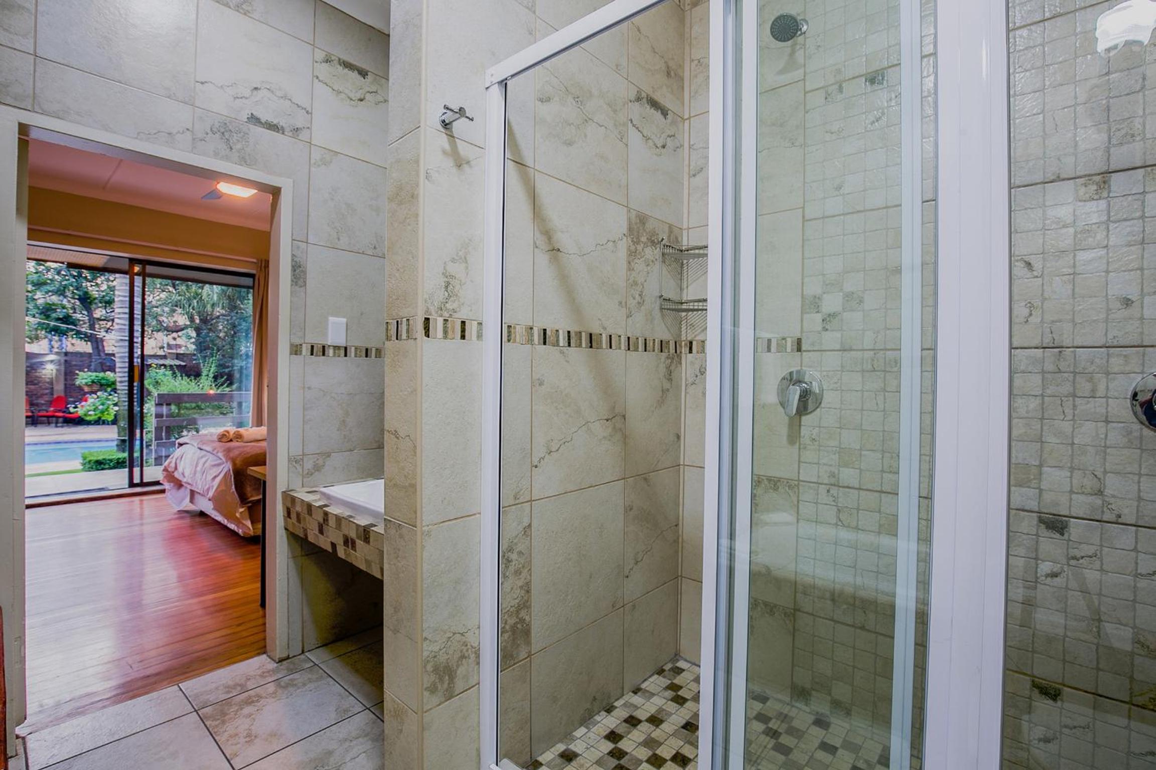 Double Room - Photo 18