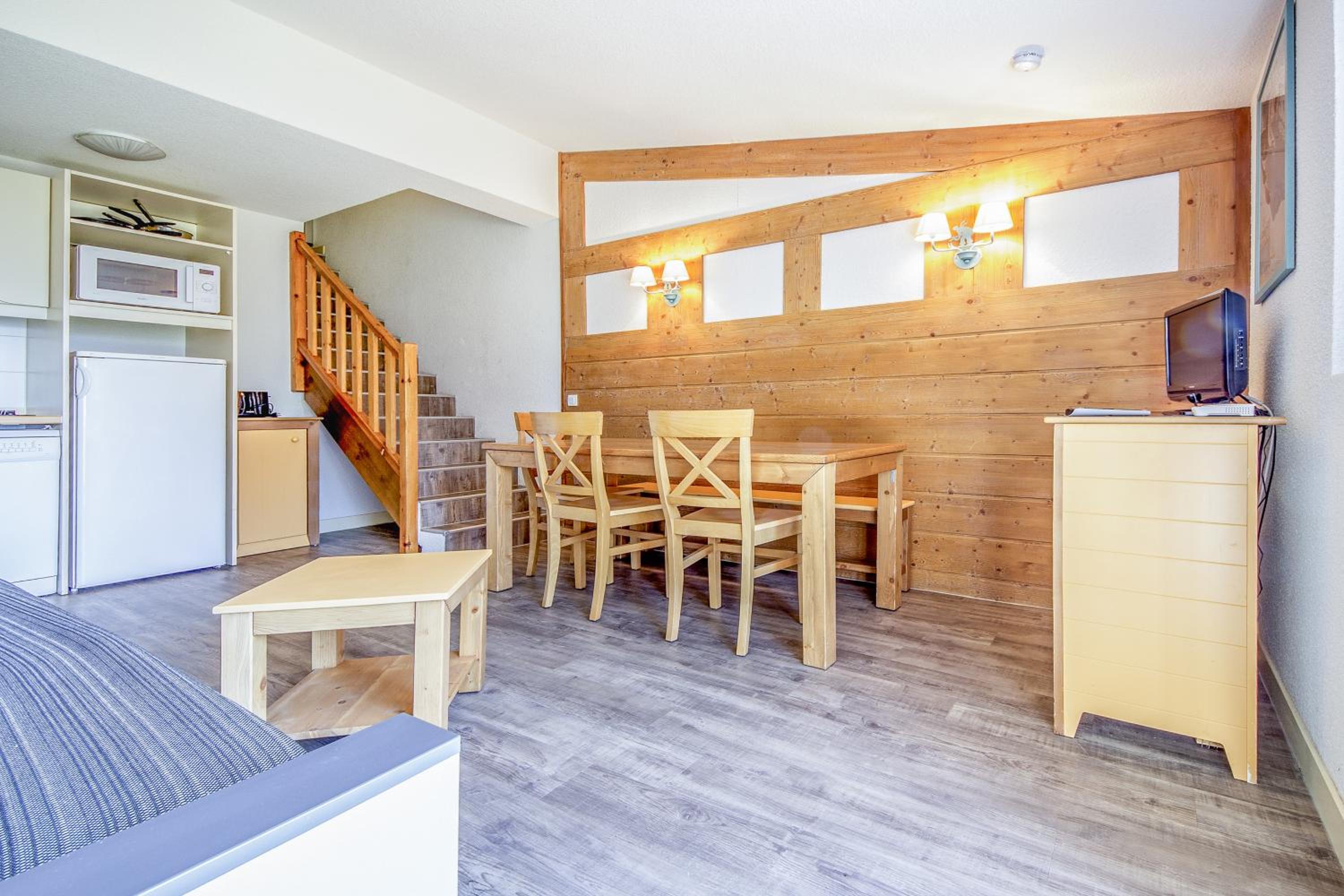 Comfort One-Bedroom Apartment (6 People) photo 2
