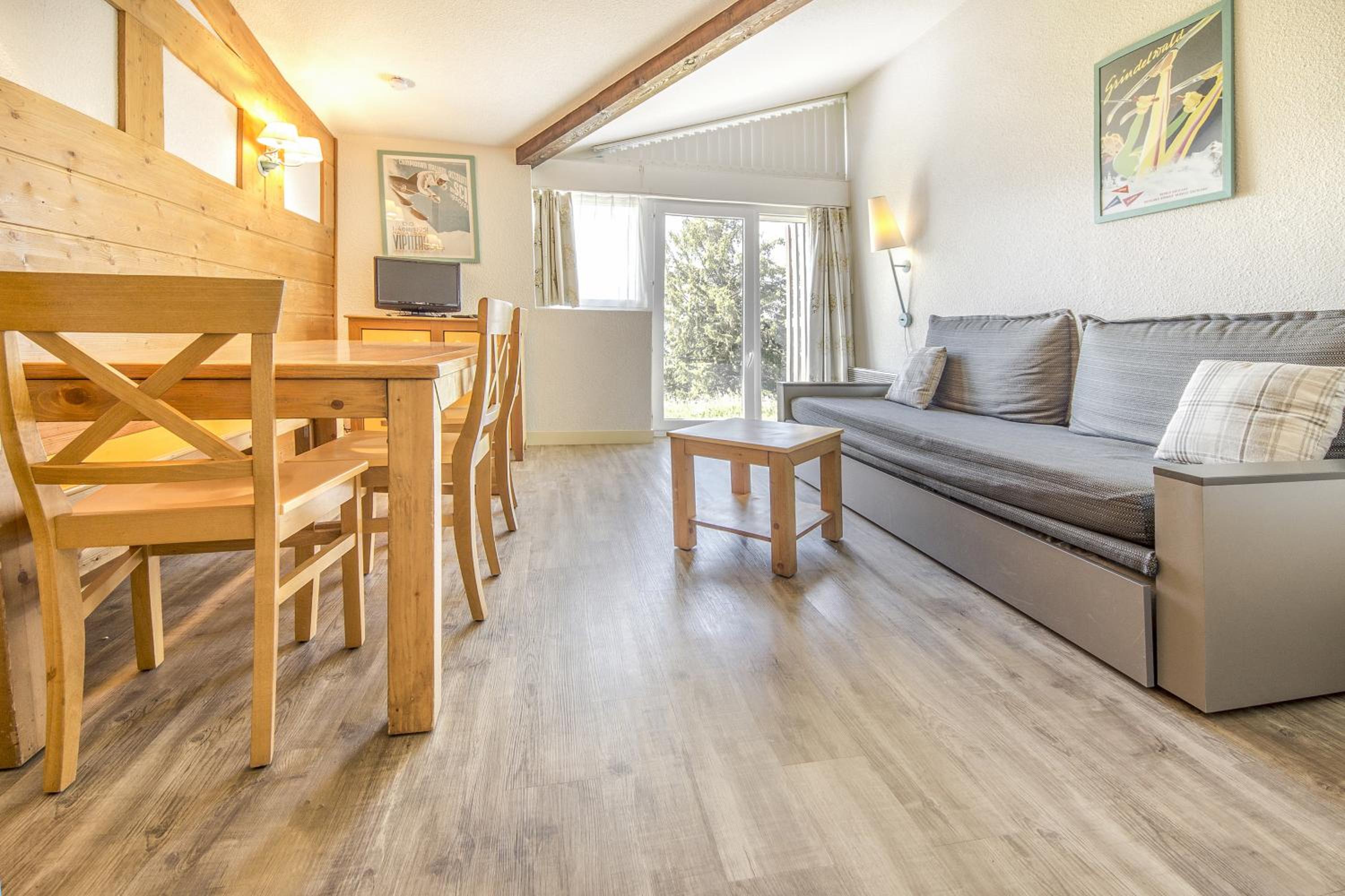 Comfort One-Bedroom Apartment (6 People)