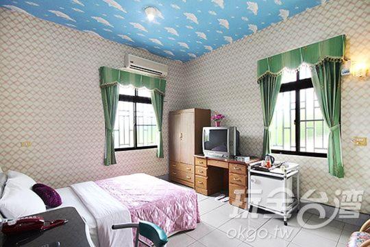Standard Double Room with Shared Bathroom photo 2
