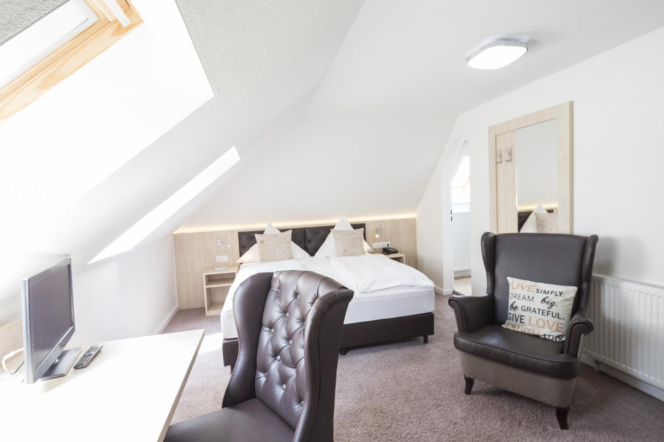 Double Room - Photo 3