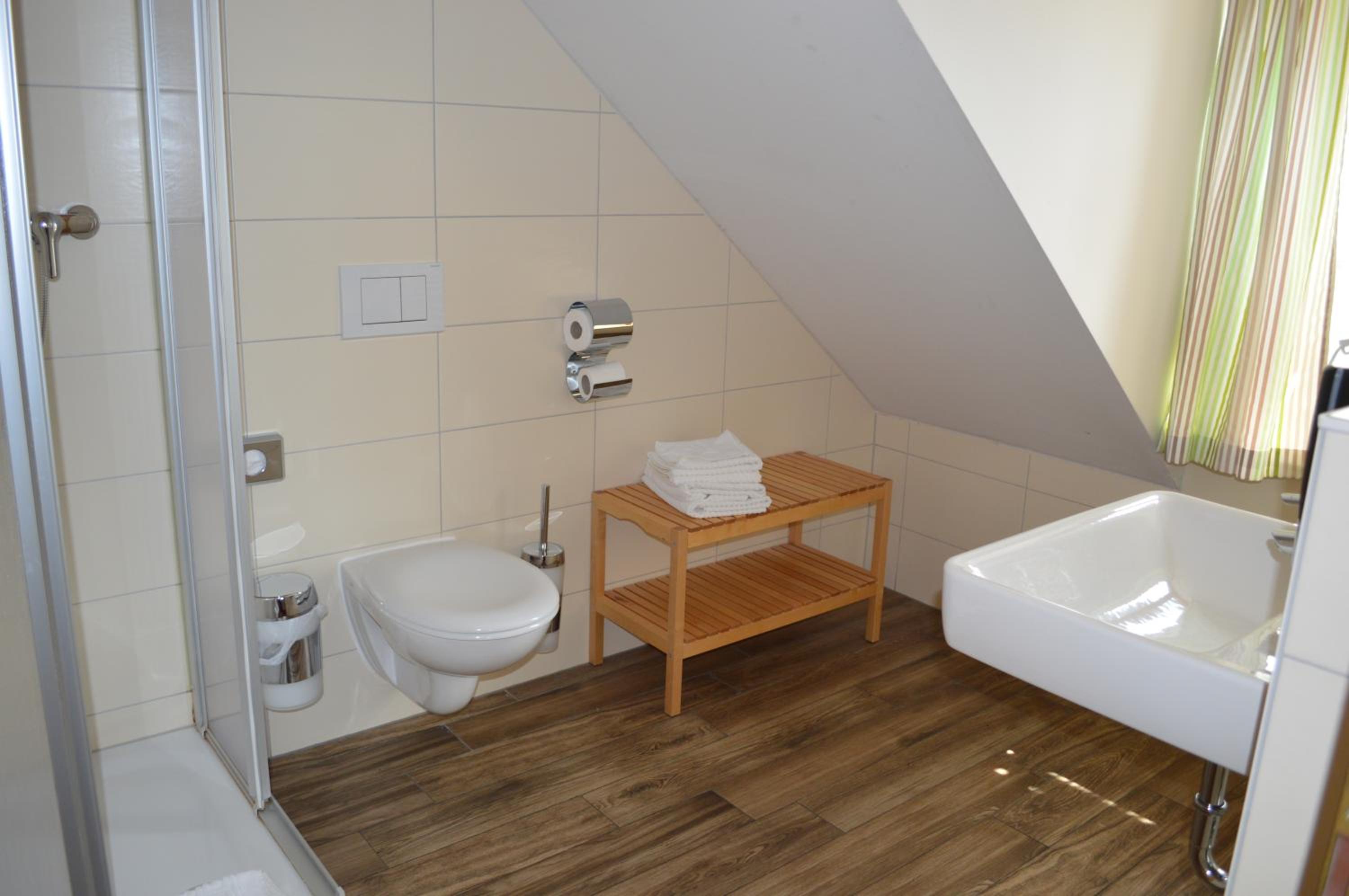Standard Double Room - Photo 2