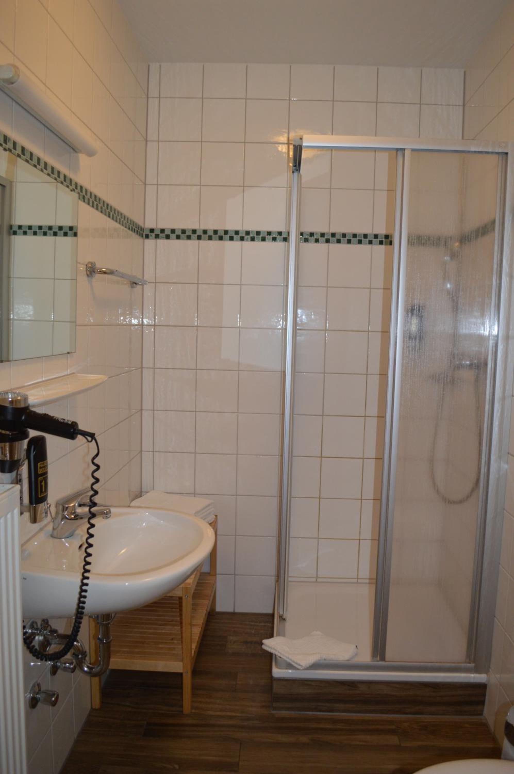 Standard Double Room - Photo 3