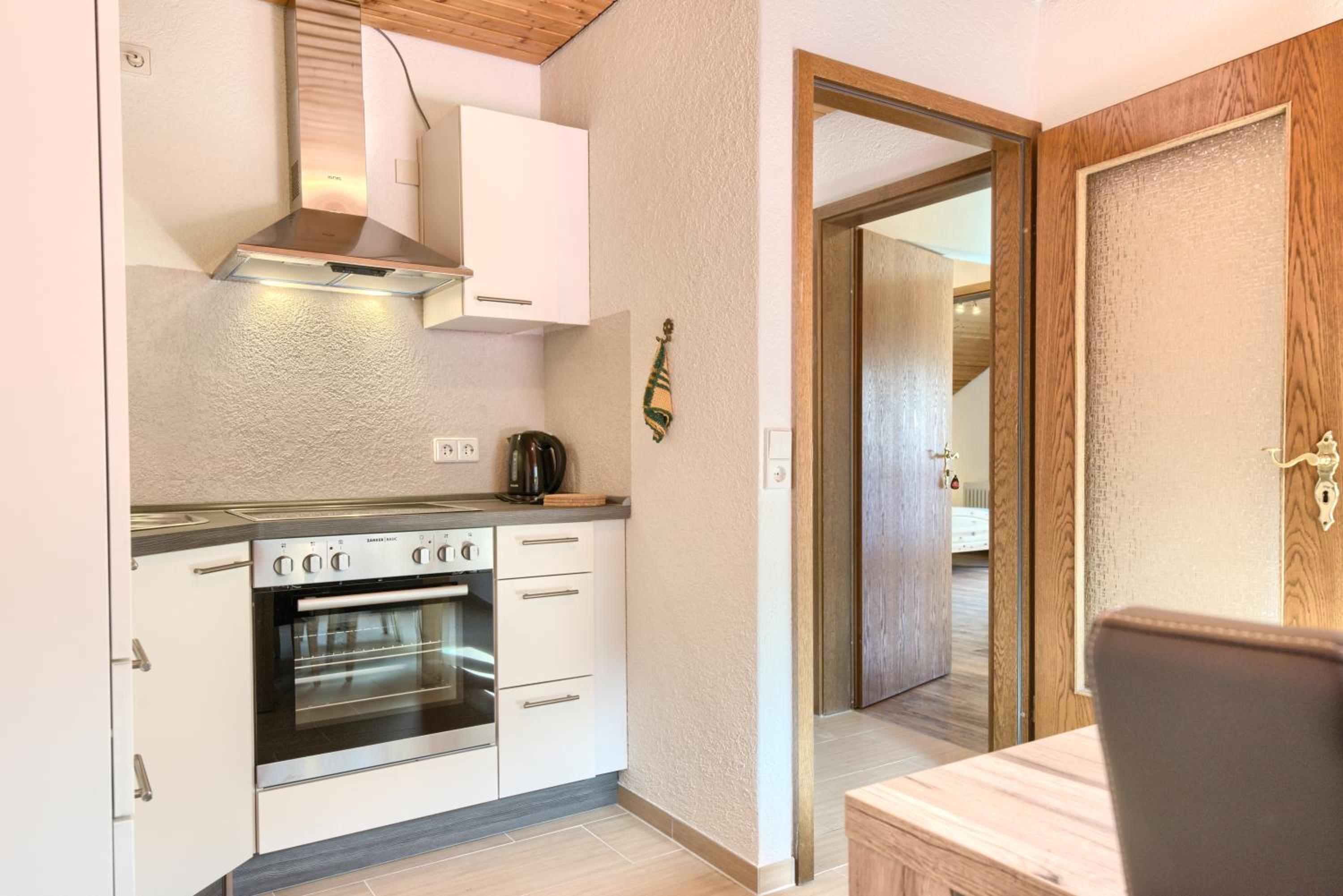 Apartment with Mountain View - Photo 6