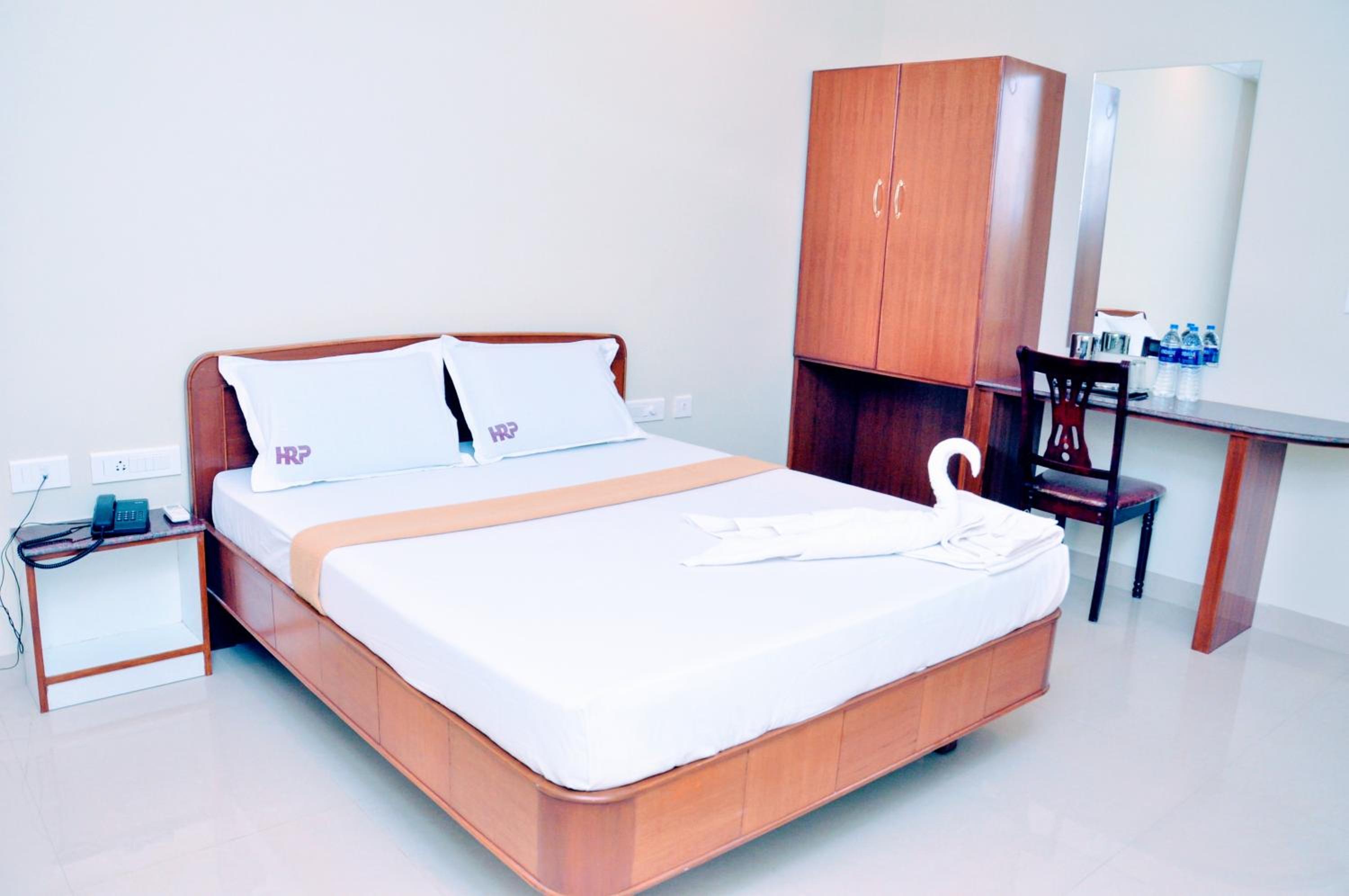 Budget Twin Room - Photo 1