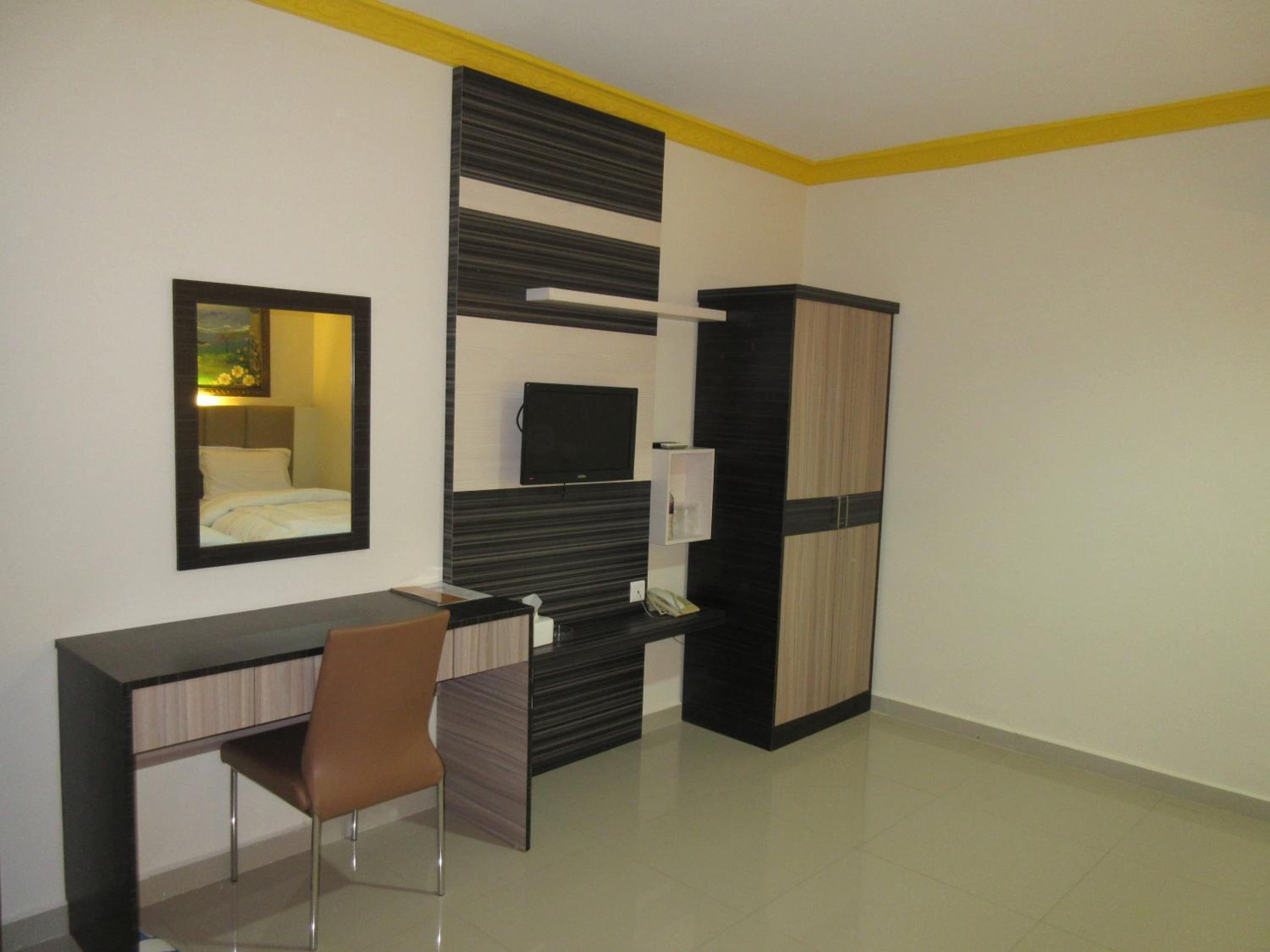 Standard Double or Twin Room photo 3