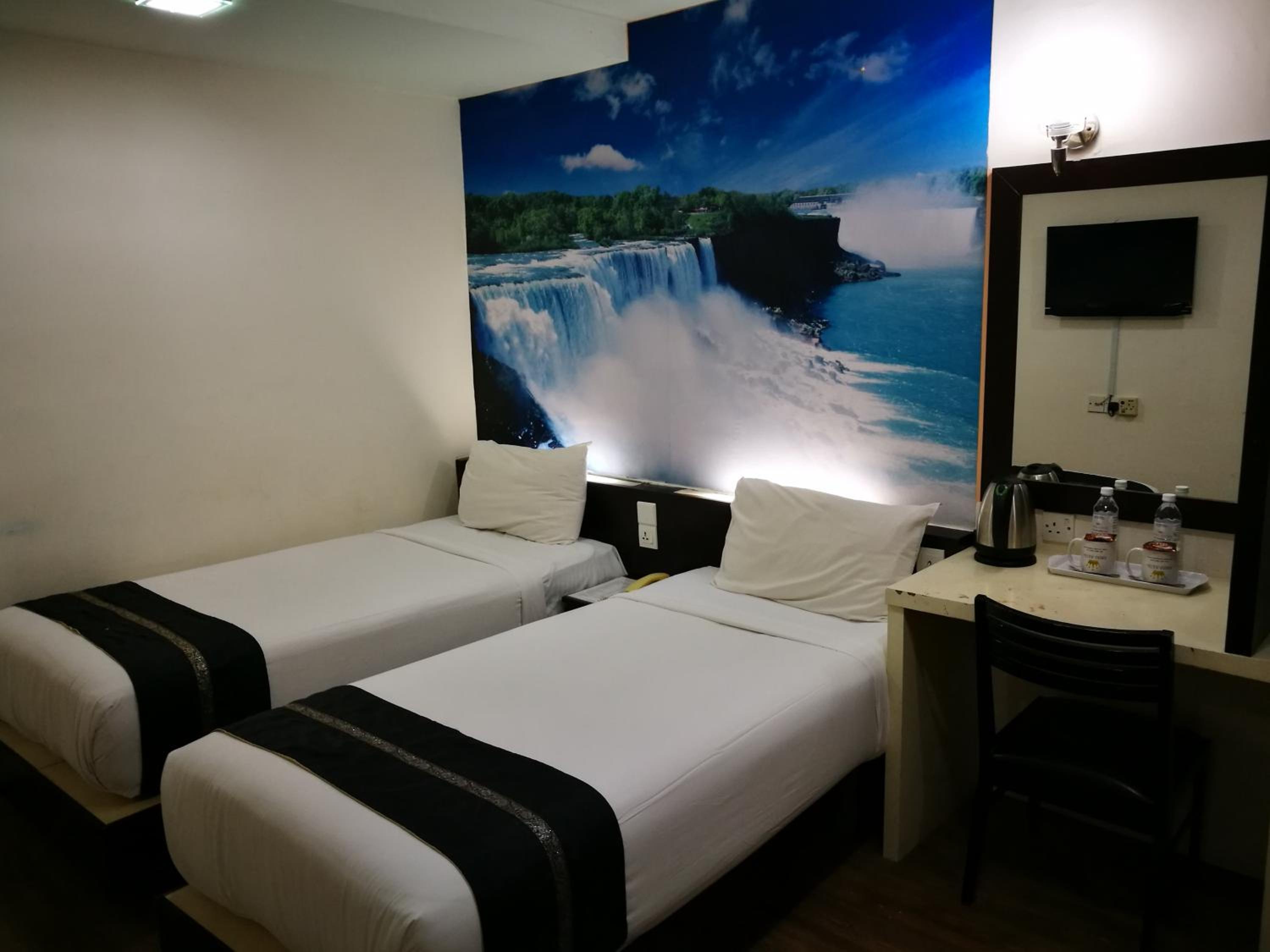 Standard Twin Room photo 2