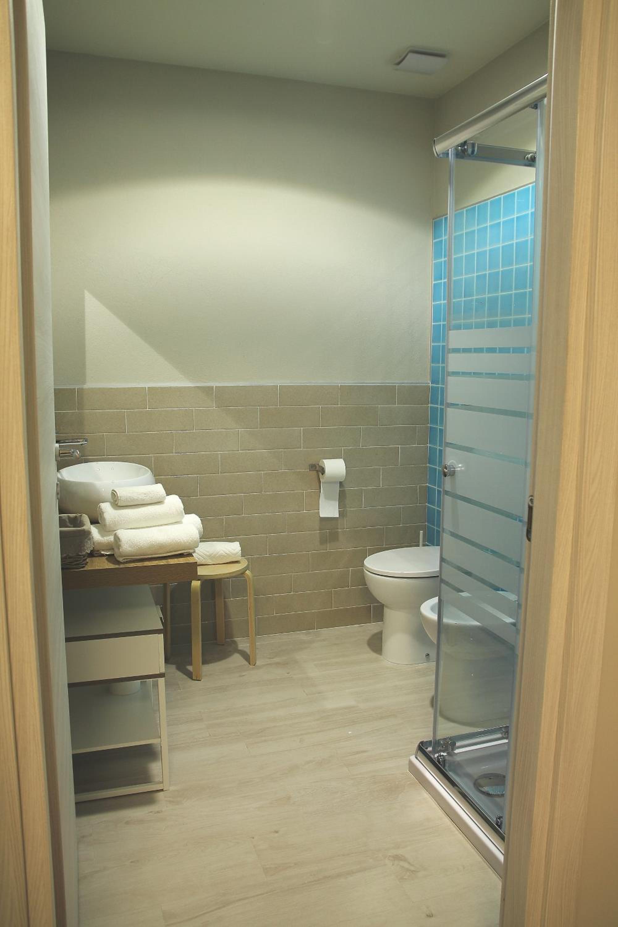 Double or Twin Room - Photo 3