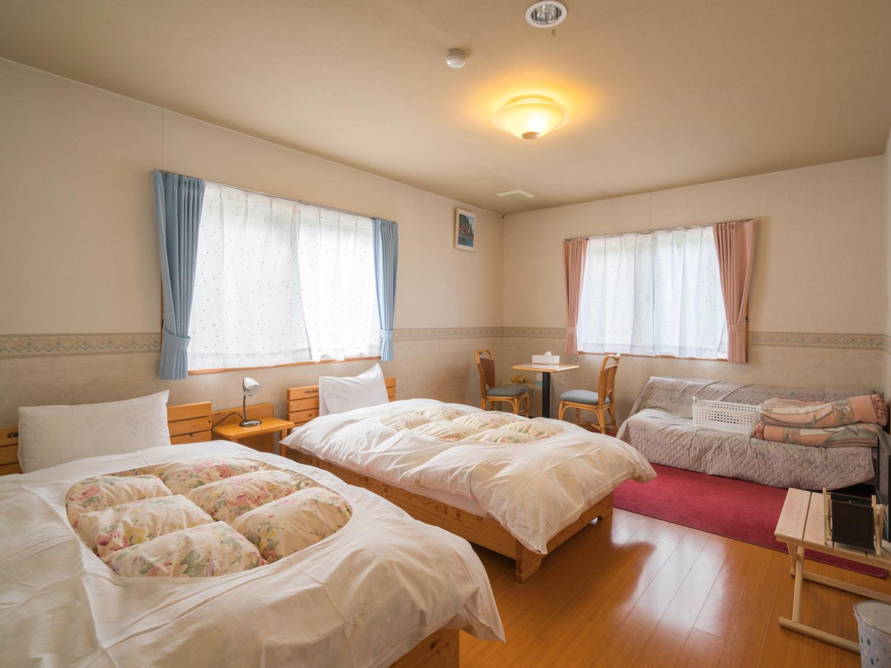Standard Twin Room photo 2