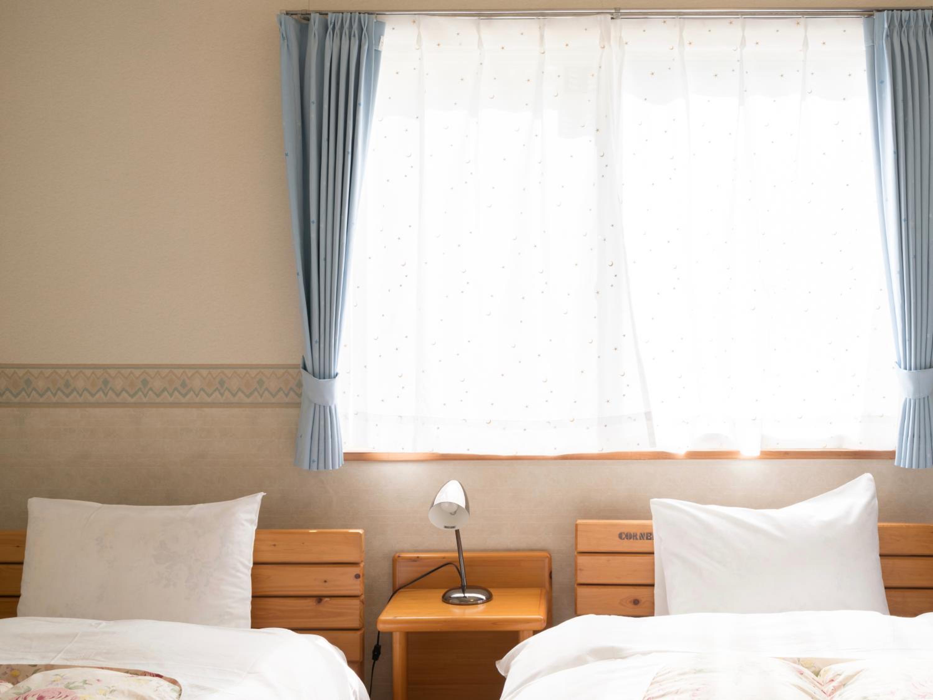 Standard Twin Room photo 3