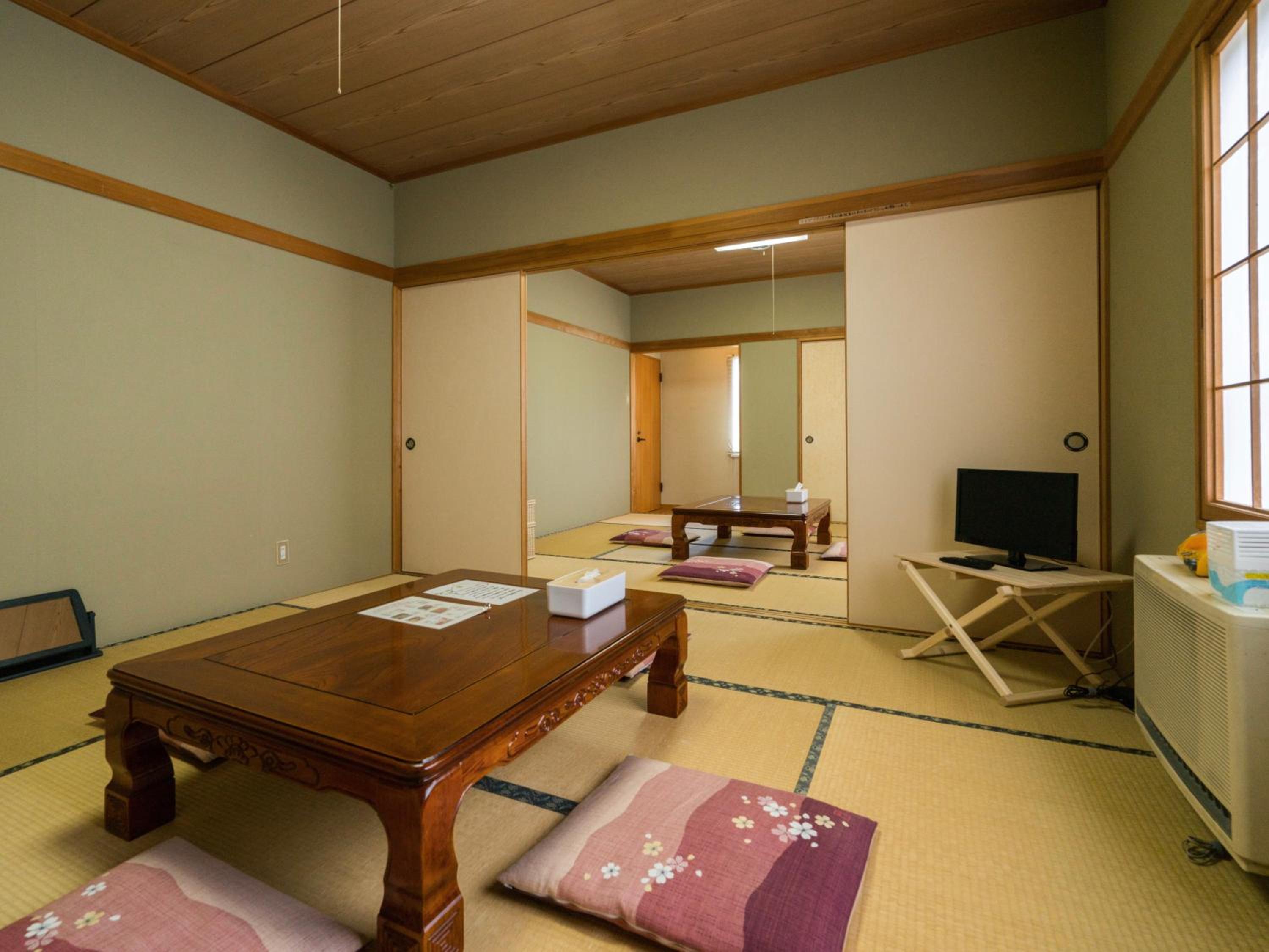 Deluxe Family Room