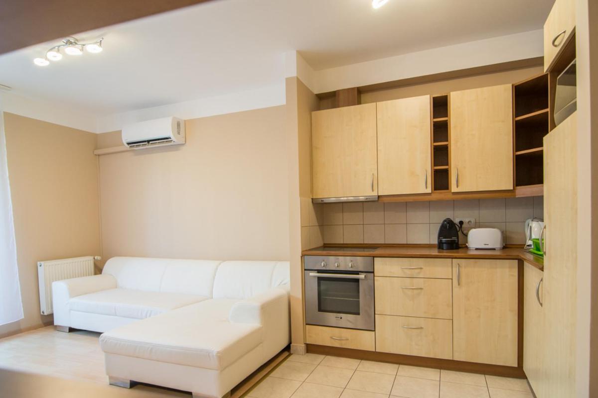Apartment with Terrace - Photo 3