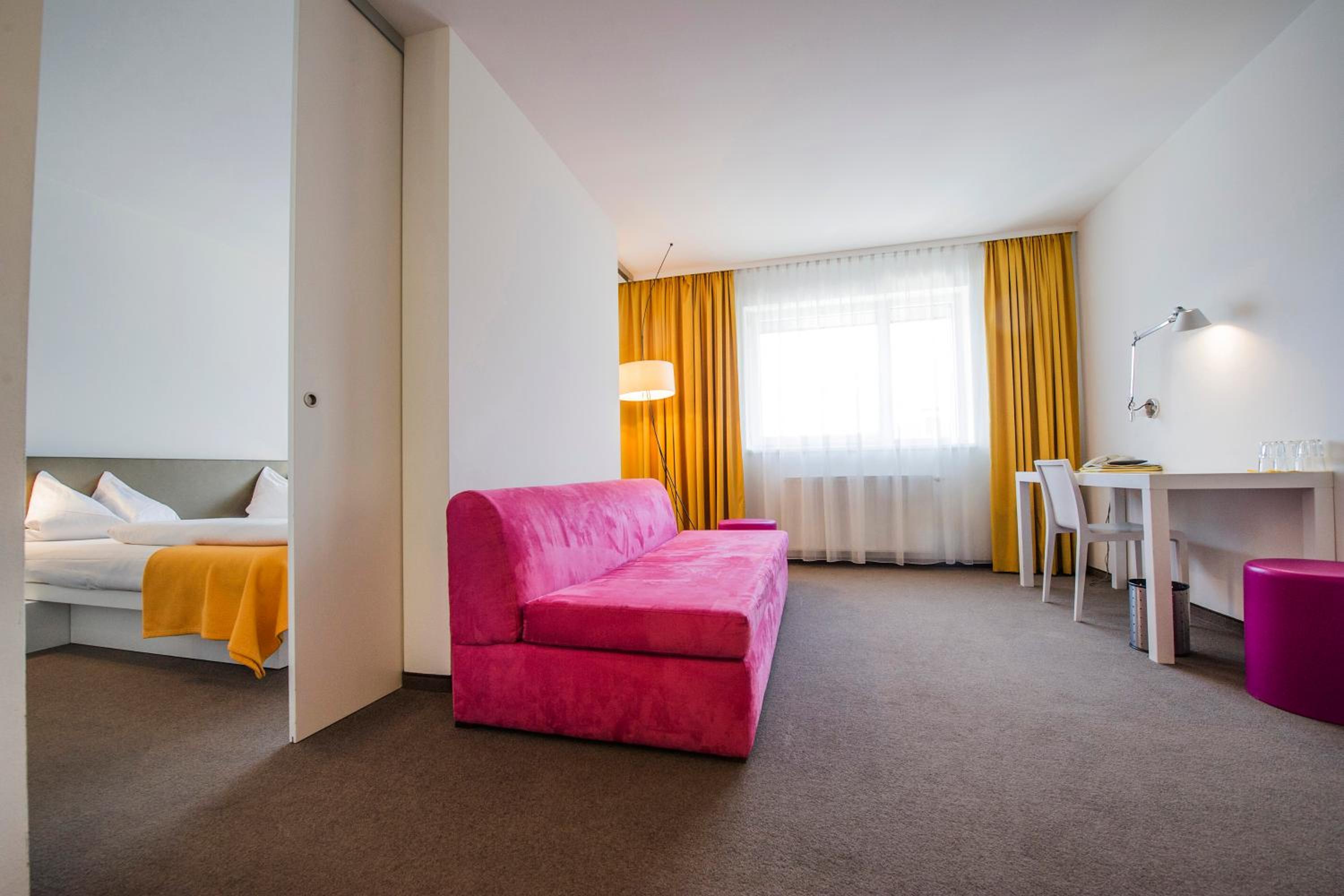 Suite - Photo 7