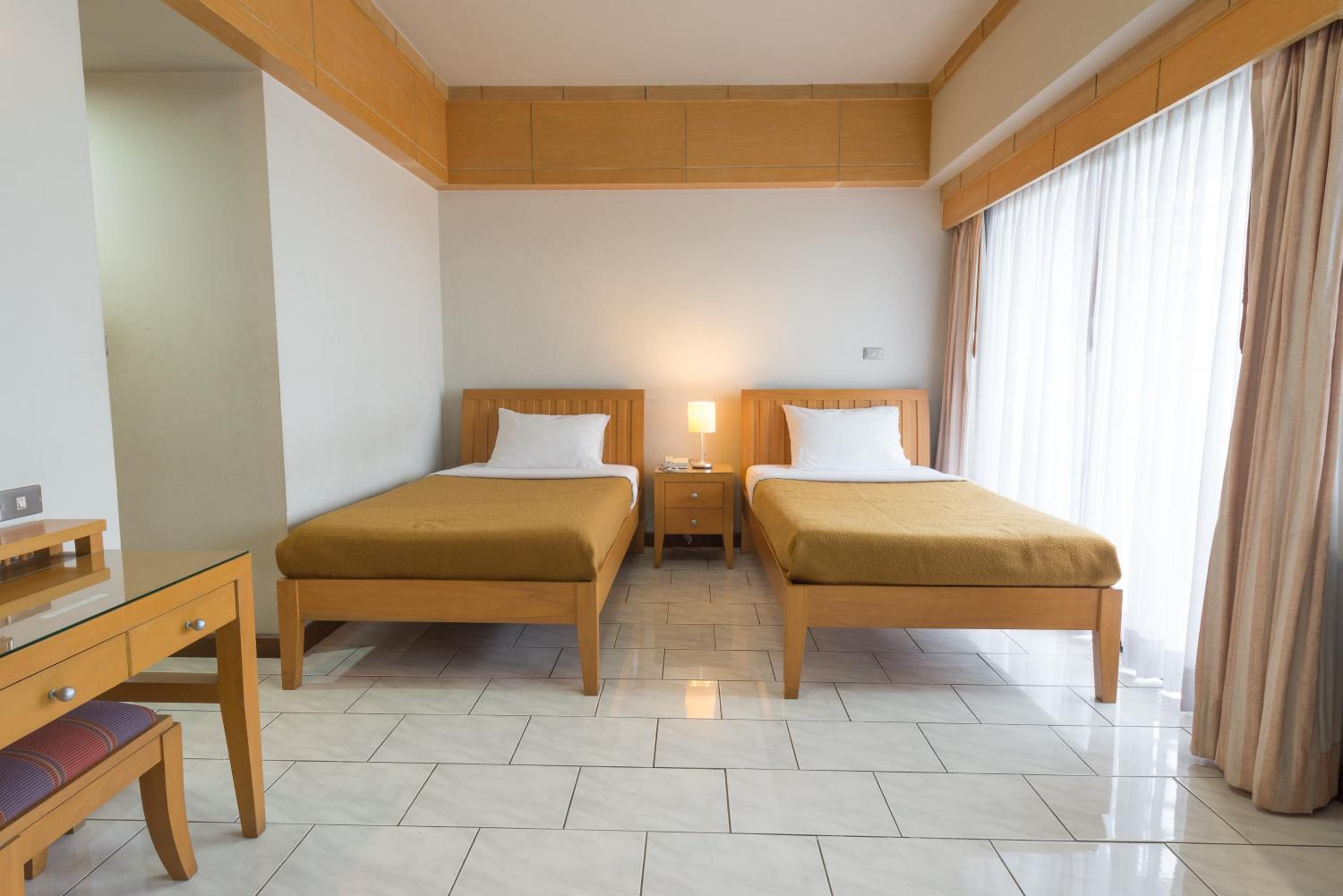 Twin Room with Shower photo 3